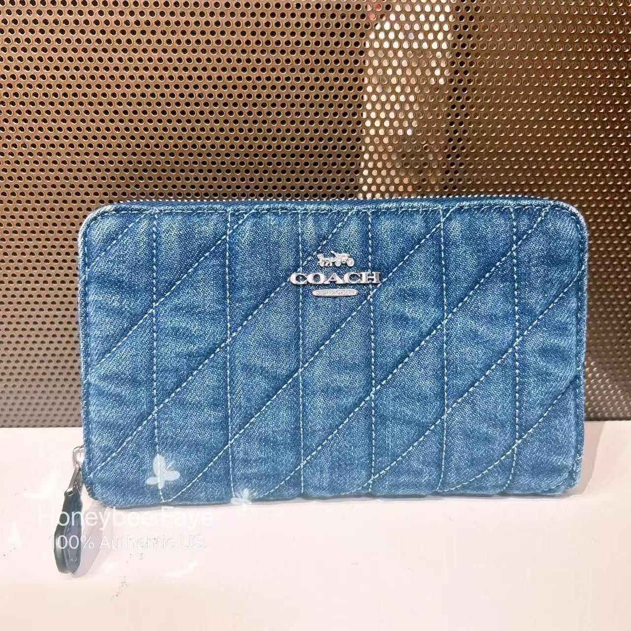 Coach Medium Id Zip Wallet With Quilting CAP29 Size ONE SIZE - 3 Thumbnail