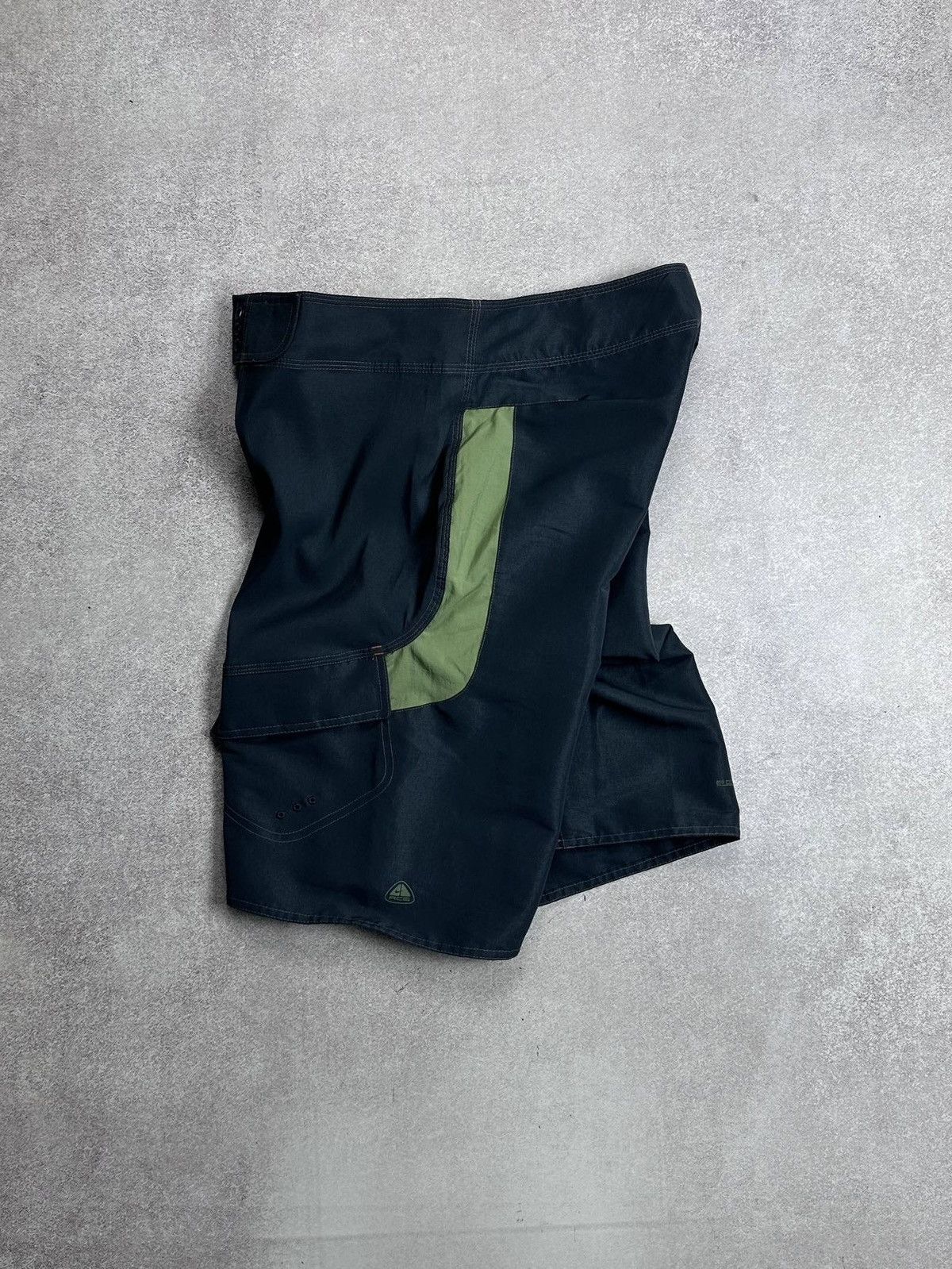 Nike Vintage Nike ACG Gorp Tactical Shorts Y2K 34 Size US 34 / EU 50 - 1 Thumbnail