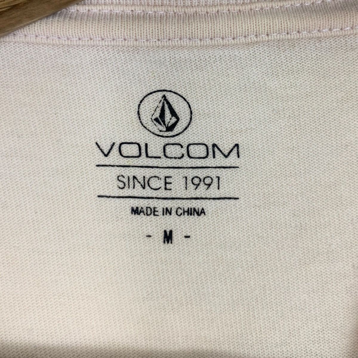 Volcom VOLCOM STONE SKATEBOARD Bones Skull Sun Faded Tee Shirt Size US M / EU 48-50 / 2 - 6 Thumbnail
