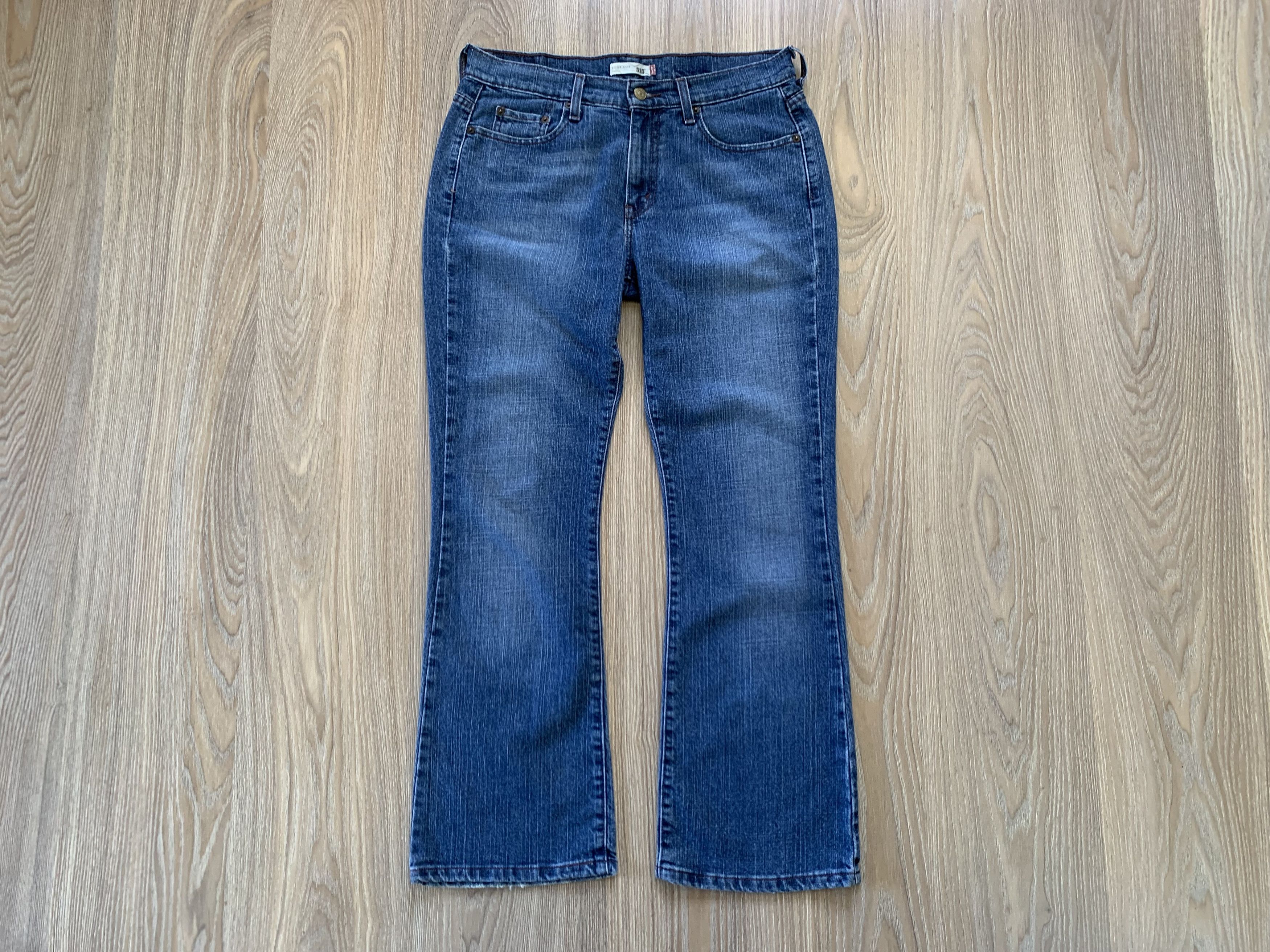 Levi's Levi’s 515 Bootcut Blue Wash Flare Denim Jeans Size US 31 - 2 Thumbnail