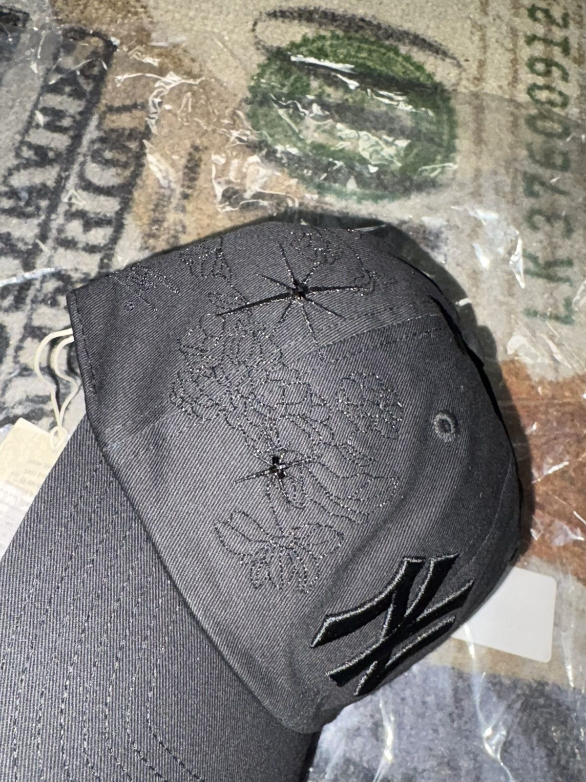 Kith × New York Yankees Lisa for Kith ‘47 Clean Up Classic Cap Size ONE SIZE - 3 Thumbnail