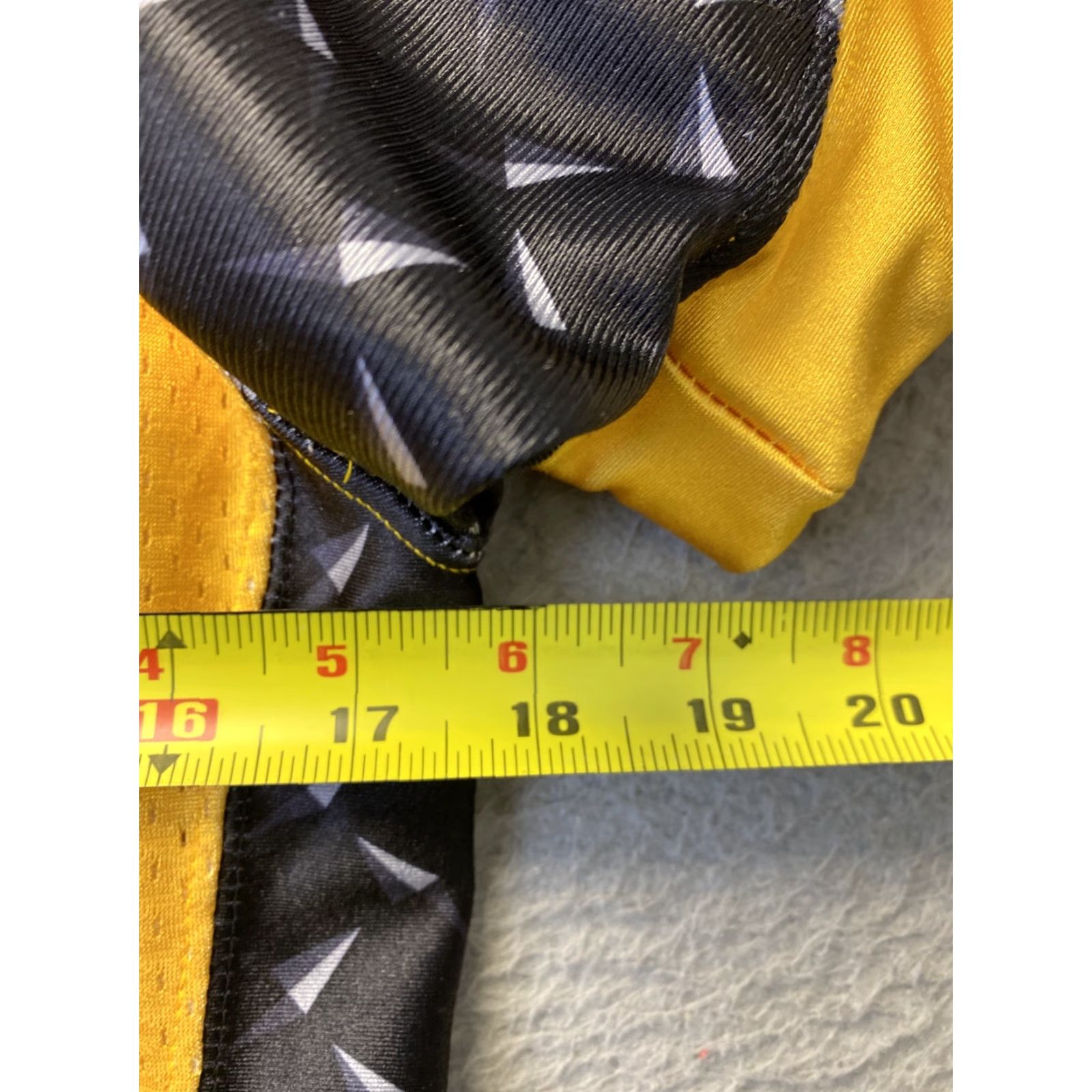 Logo 7 Unbranded Steelers jersey Yellow Logo Practice Short Sleeve Shirt S Adult/98-54 Size US S / EU 44-46 / 1 - 5 Thumbnail