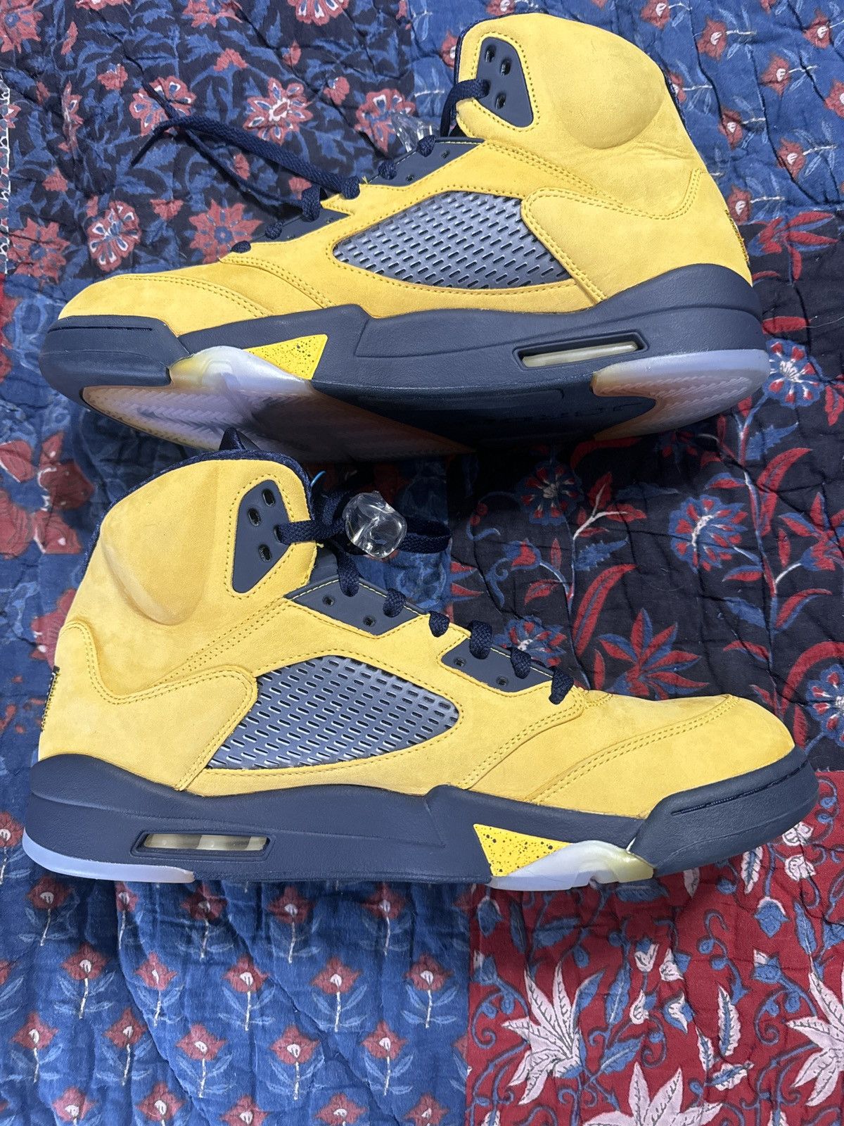 Jordan Brand × Nike Jordan 5 Retro Michigan (2019) Size US 14 / EU 47 - 4 Thumbnail