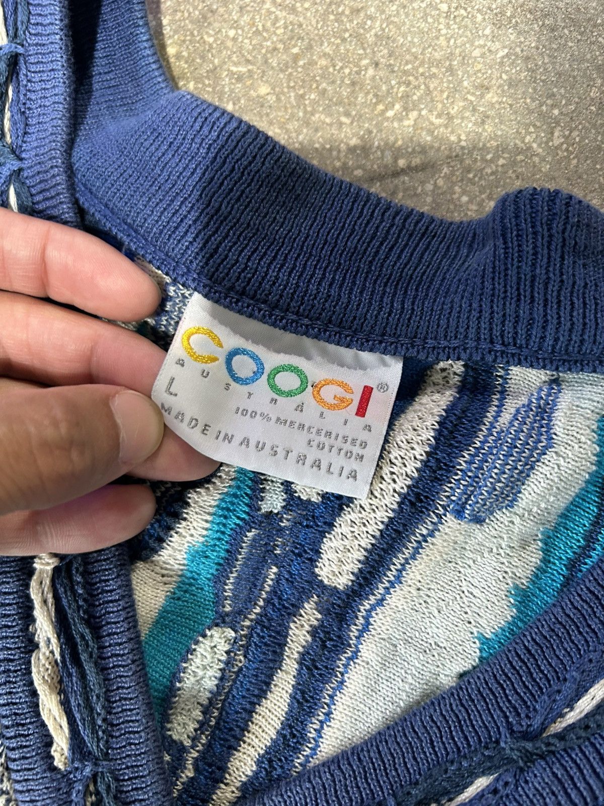 Coogi Coogi 3D Knit V Neck Sweater Size US L / EU 52-54 / 3 - 2 Thumbnail