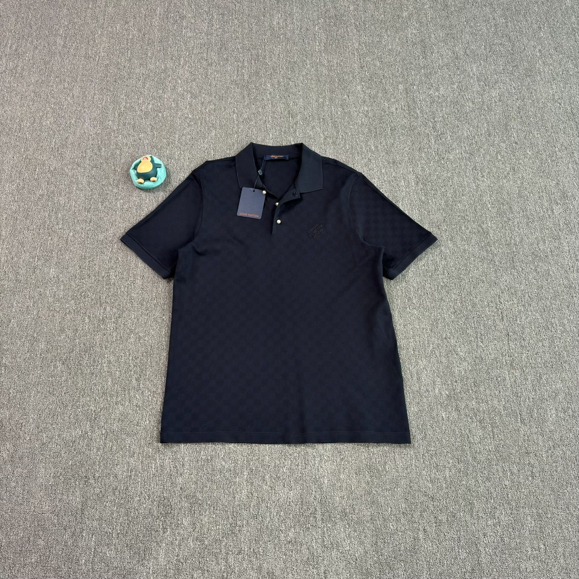 Louis Vuitton Louis Vuitton Damier Pattern Polo Size 4L Size US XXL / EU 58 / 5 - 1 Thumbnail