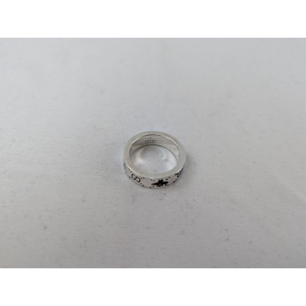 Gucci o1rshd1 Size: 17 / Bee Engraved Ring in Silver Size ONE SIZE - 3 Thumbnail