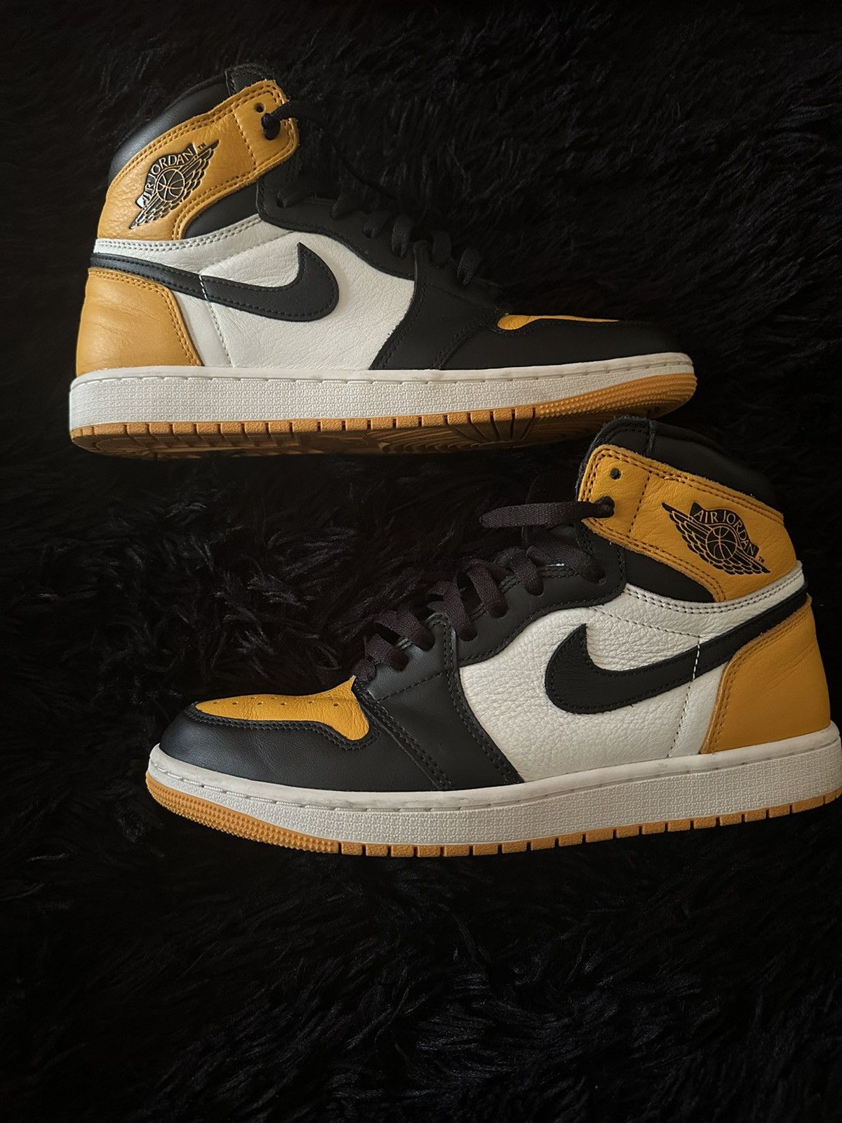 Jordan Brand Jordan 1 Retro High OG Size US 9.5 / EU 42-43 - 1 Thumbnail