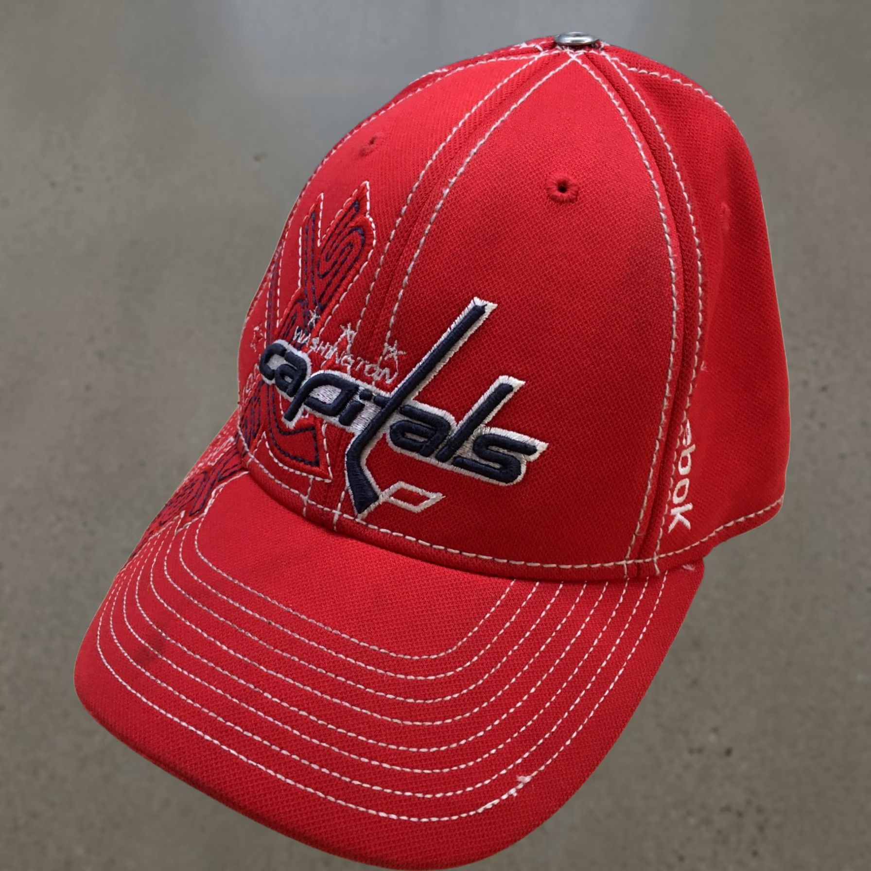 Reebok Reebok Washington Capitals NHL Baseball Cap Hat Mens Red S-M Fitted Curved Brim Size ONE SIZE - 1 Thumbnail