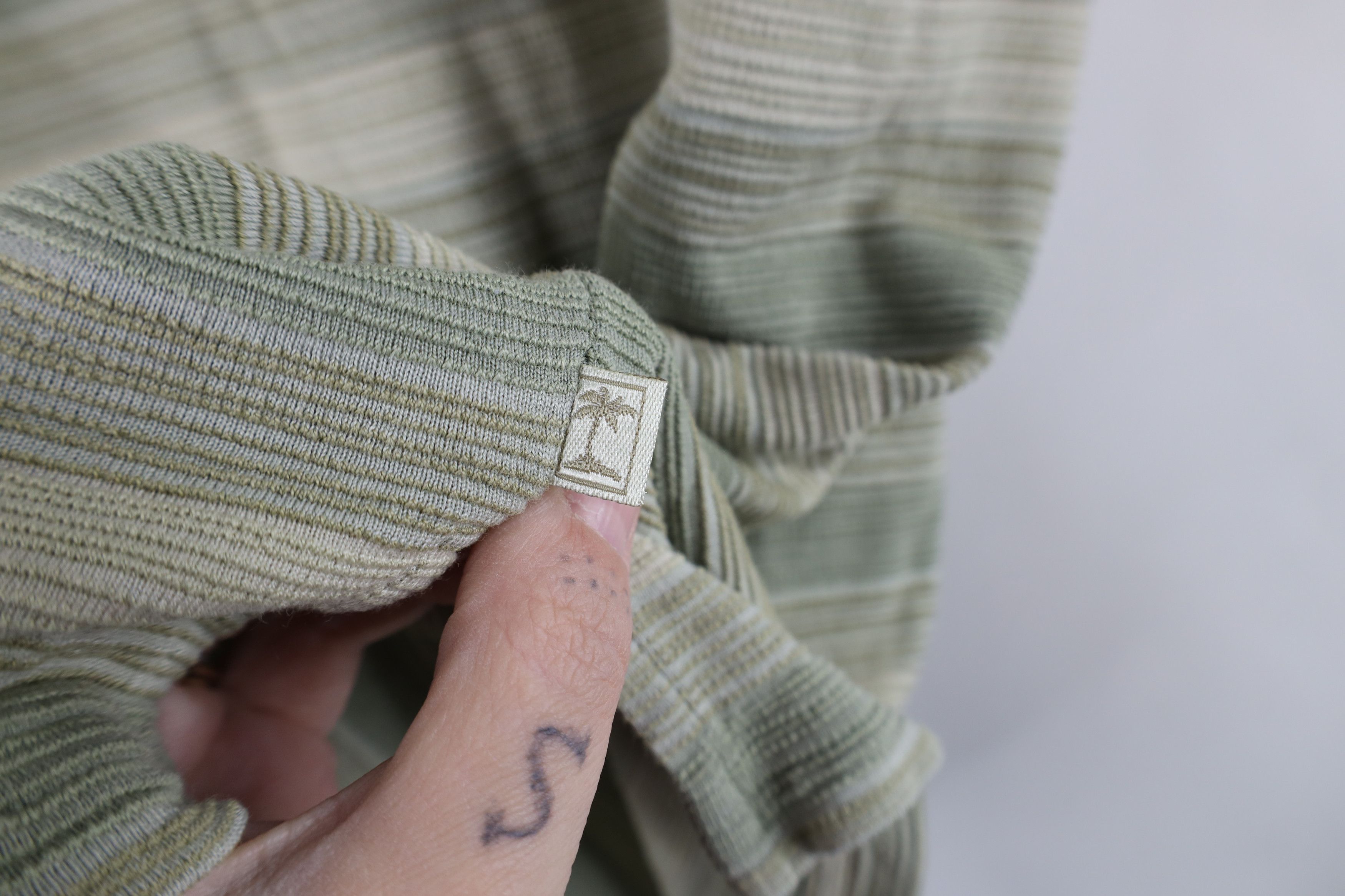 Tommy Bahama Vintage Tommy Bahama Striped Looped Collar Knit Polo Shirt Size US L / EU 52-54 / 3 - 9 Thumbnail