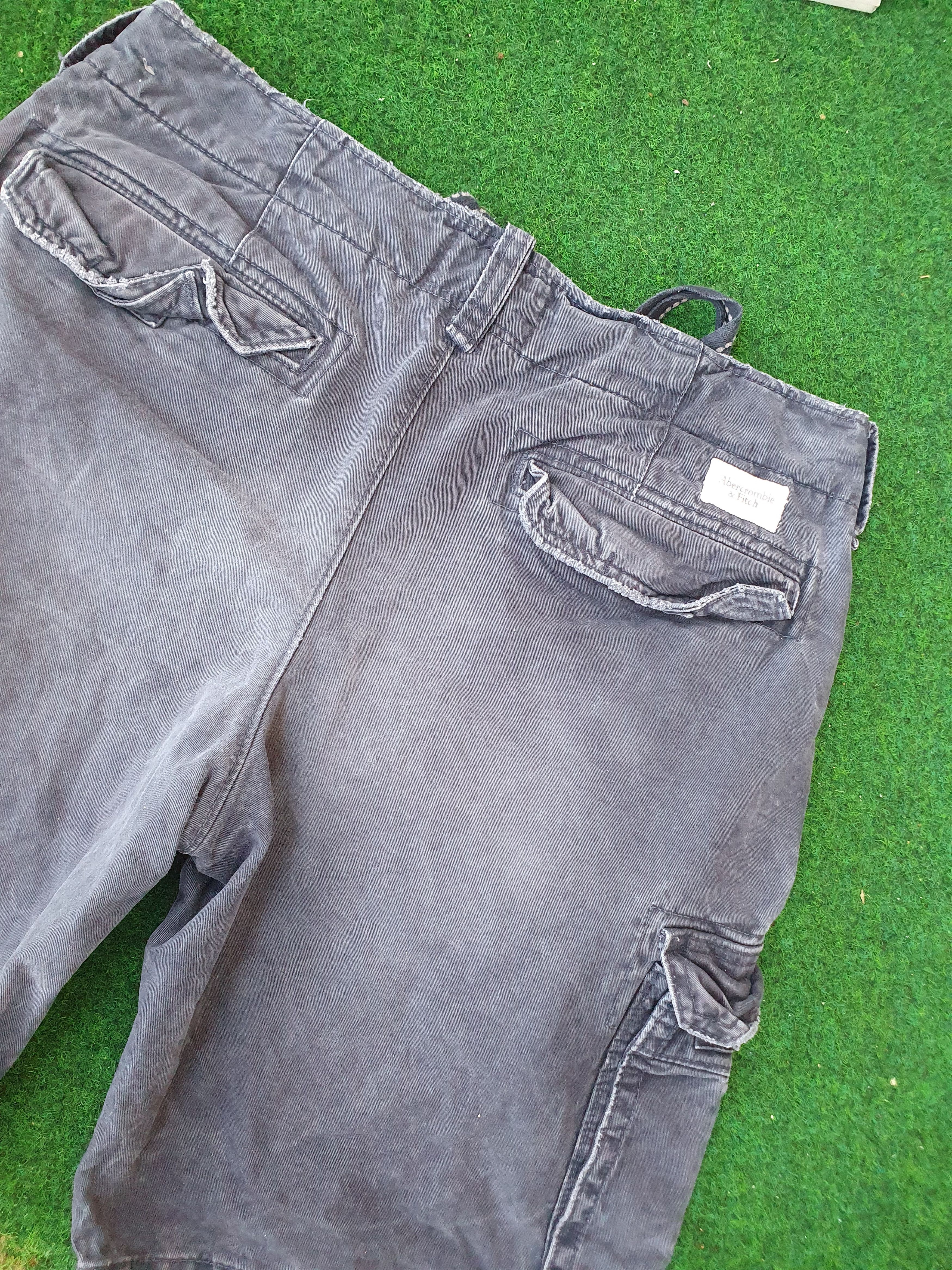 Abercrombie & Fitch Abercrombie & Fitch Heavy Cargo Shorts Size 33 Size US 32 / EU 48 - 15 Thumbnail