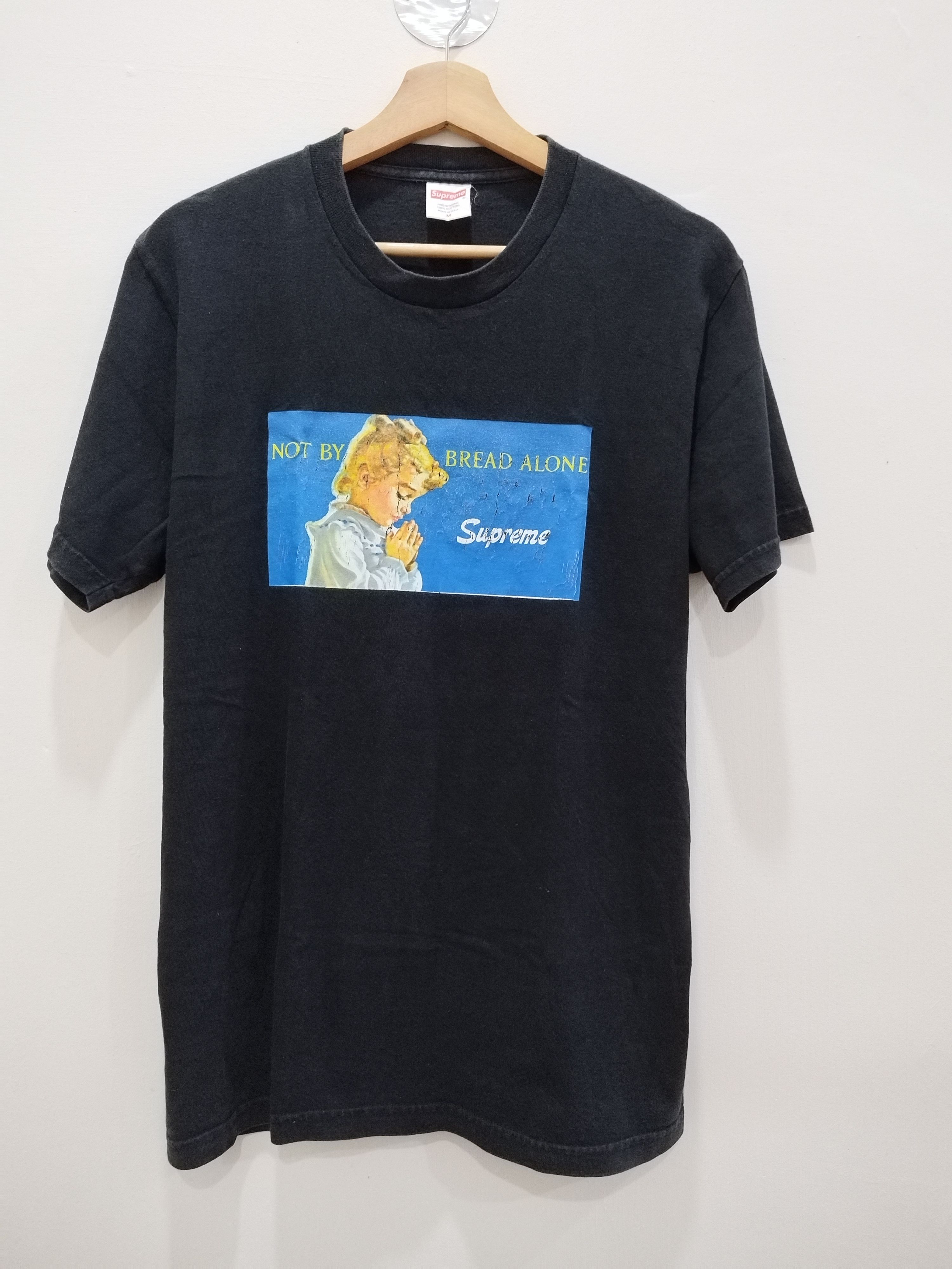 Supreme SUPREME NOT BY BREAD ALONE TEES Size US M / EU 48-50 / 2 - 1 Thumbnail