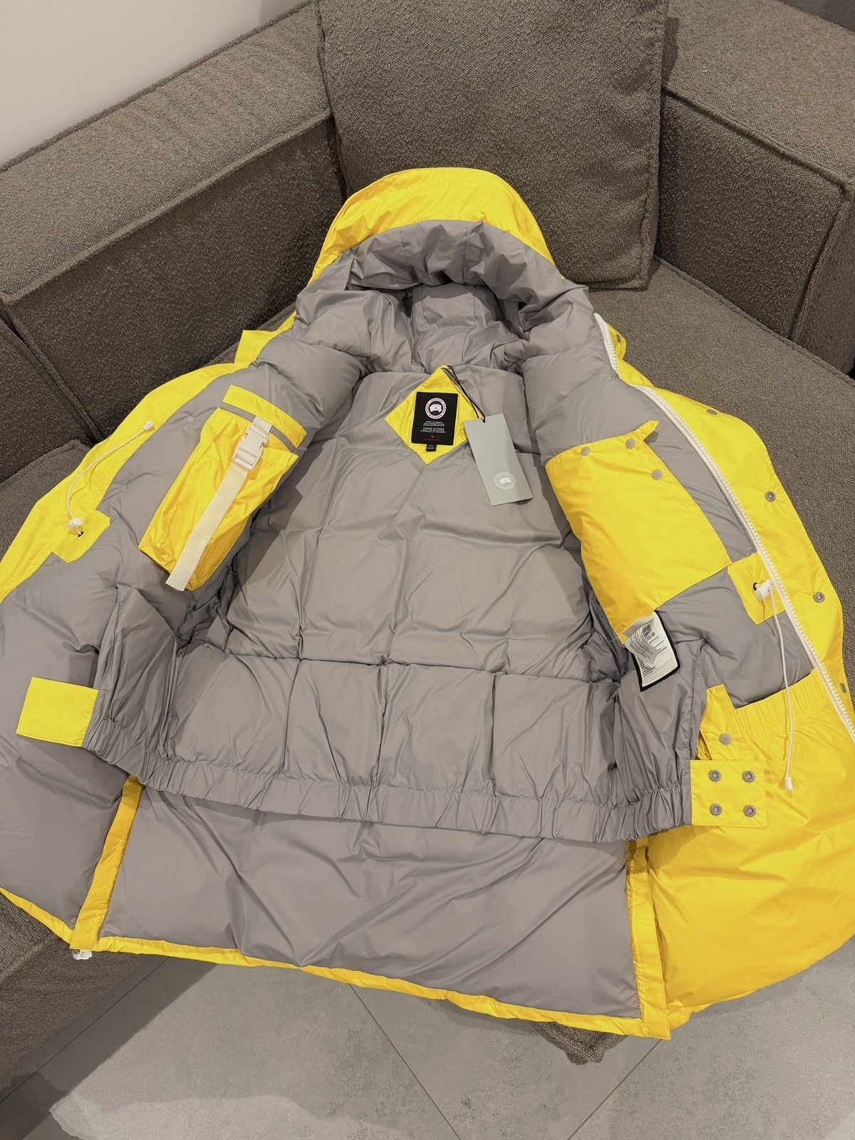 Canada Goose CANADA GOOSE Snow Mantra Parka Down Jacket Coat Size M Size US M / EU 48-50 / 2 - 11 Thumbnail