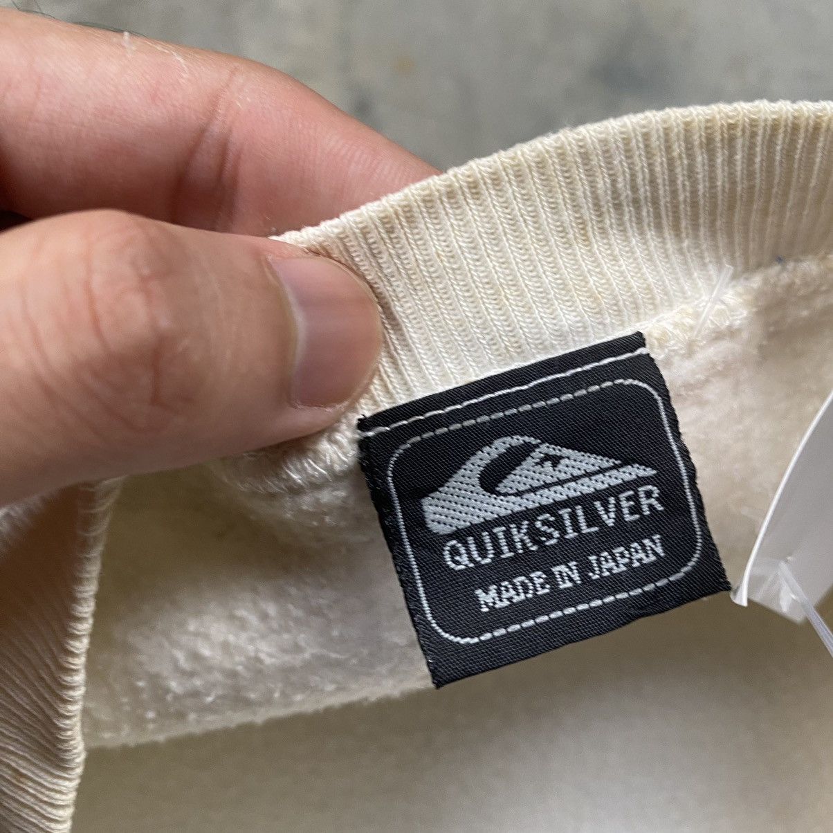 Quiksilver Rare 90s Quiksilver Surf Boxy Distressed Crewneck Size US M / EU 48-50 / 2 - 8 Thumbnail