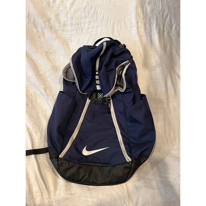 quad zip backpack nike