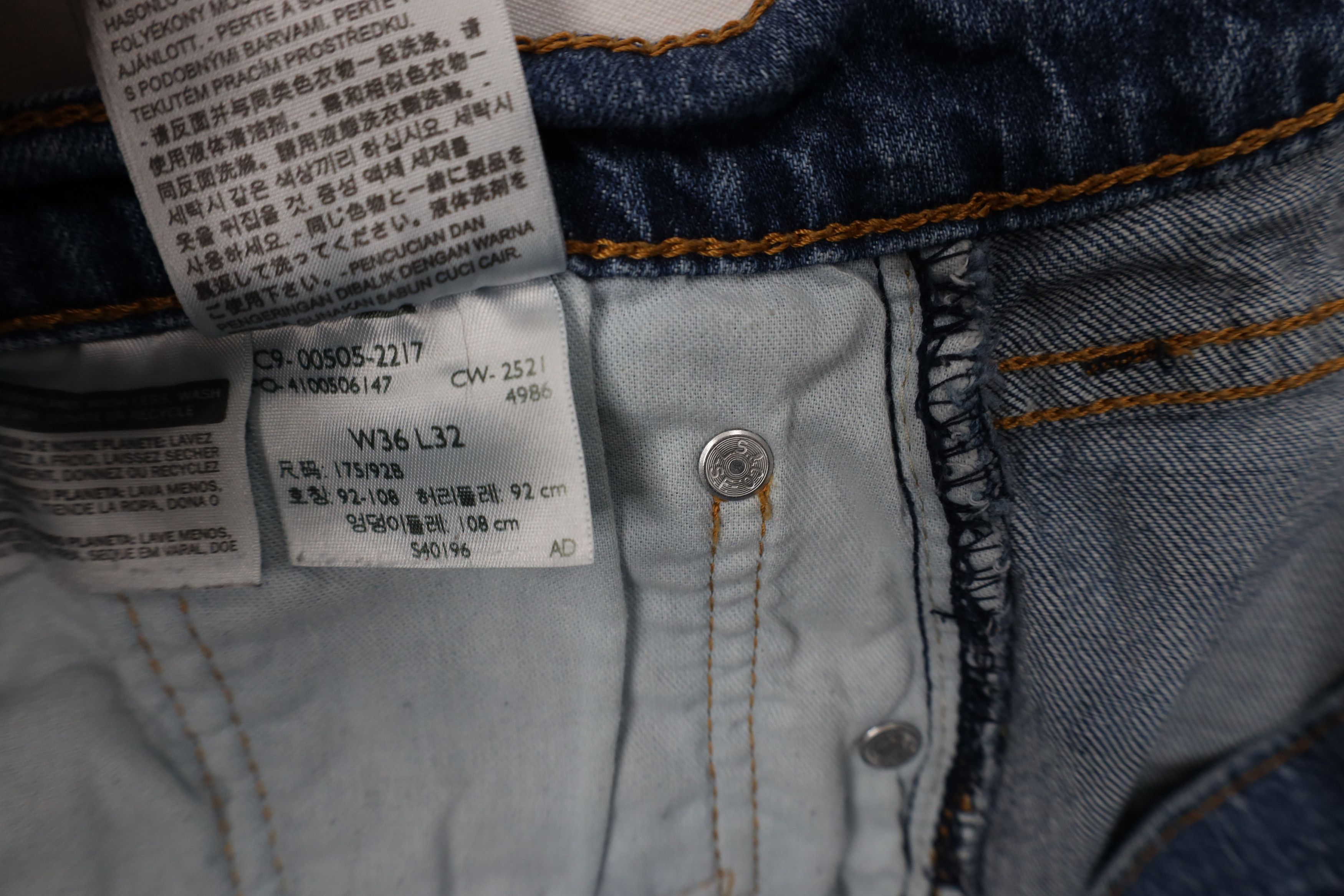 Levi's Vintage Y2K Levis 505 Regular Straight Leg Denim Jeans Size US 36 / EU 52 - 10 Thumbnail