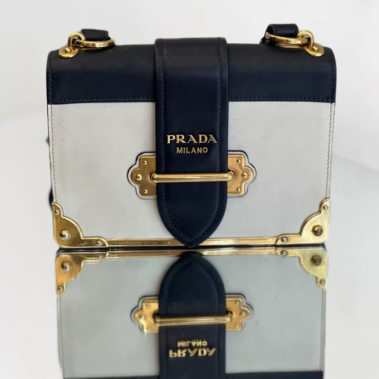 Prada Pre-loved Bag Very good condition Size ONE SIZE - 1 Thumbnail