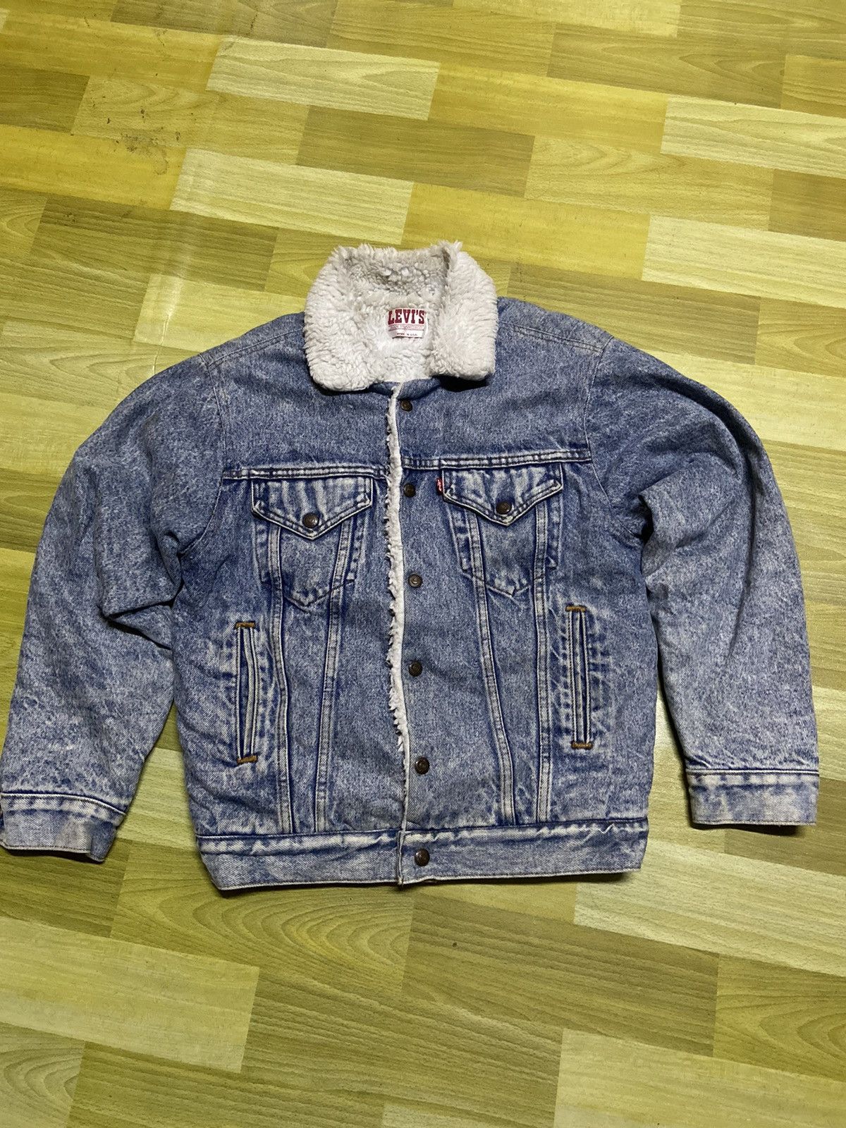 Levi's Vintage Clothing Vintage Levis sherpa-lined denim trucker jacket acid wash Size US L / EU 52-54 / 3 - 2 Thumbnail