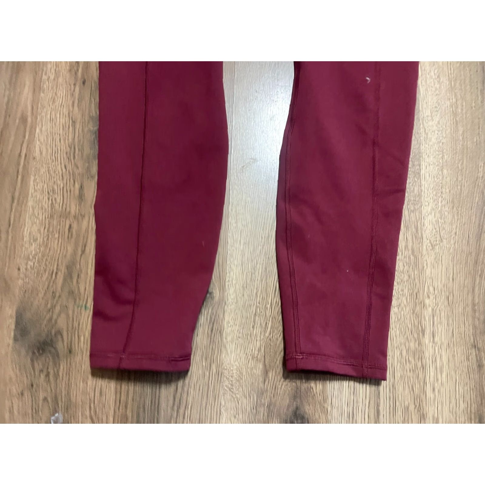 Fabletics Fabletics Leggings, Women's Size Medium, Red, Athletic Wear, Pull On, Ankle, Casual, Regular, Inseam 24 in, 26 in Waist – Womens Size 32" / US 10 / IT 46 - 3 Thumbnail