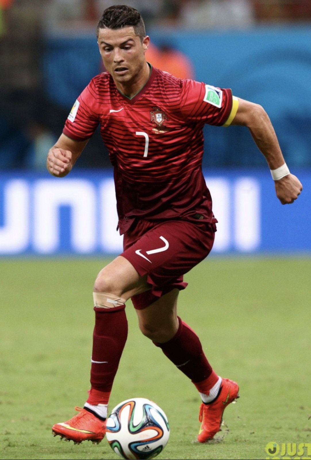 Nike Portugal World Cup 2014 home shirt #7 Ronaldo Size US L / EU 52-54 / 3 - 8 Thumbnail
