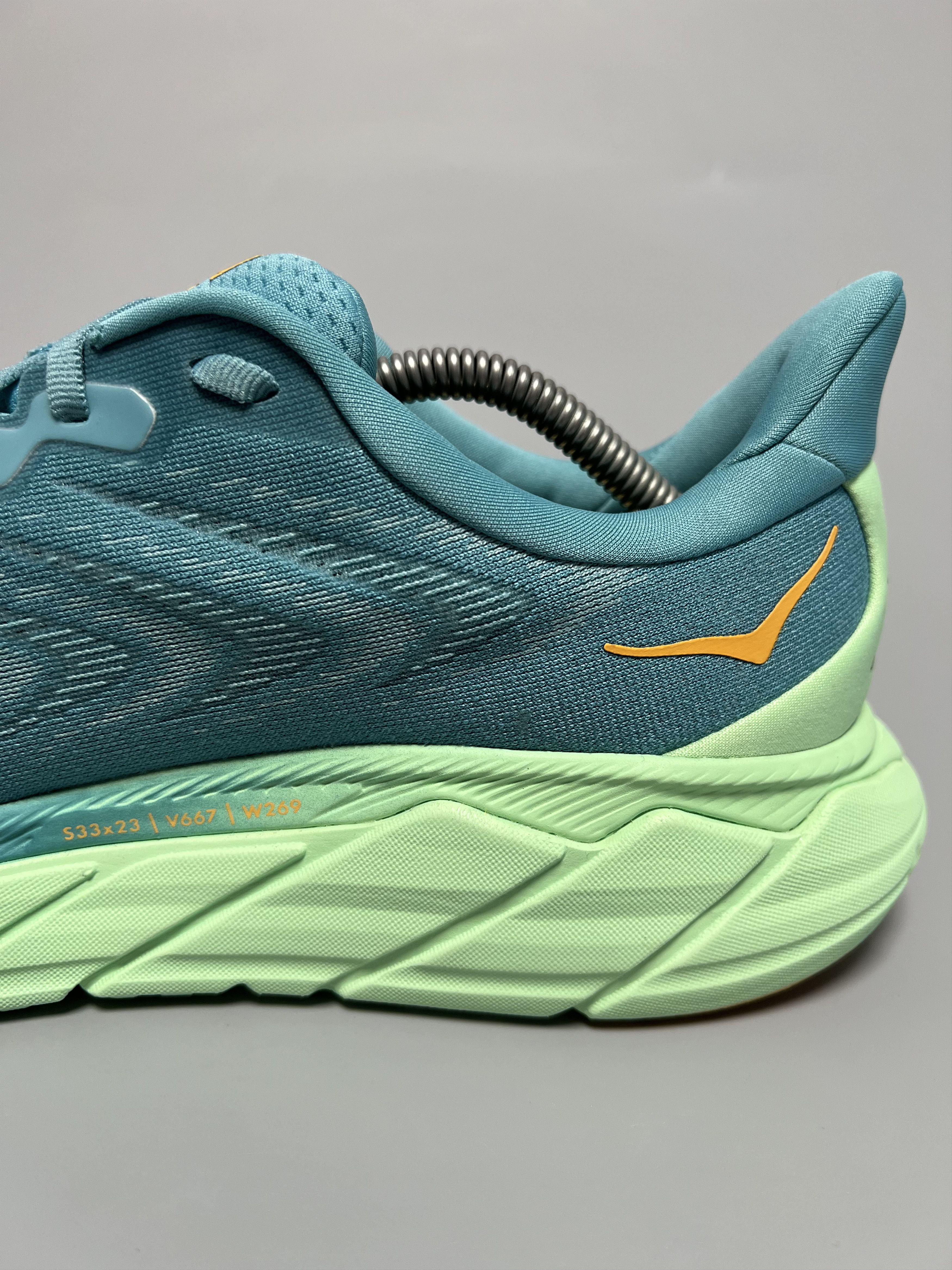 Hoka 9.5D Hoka One One Arahi 6 Running Shoes Walking Gym Size US 9.5 / EU 42-43 - 11 Thumbnail