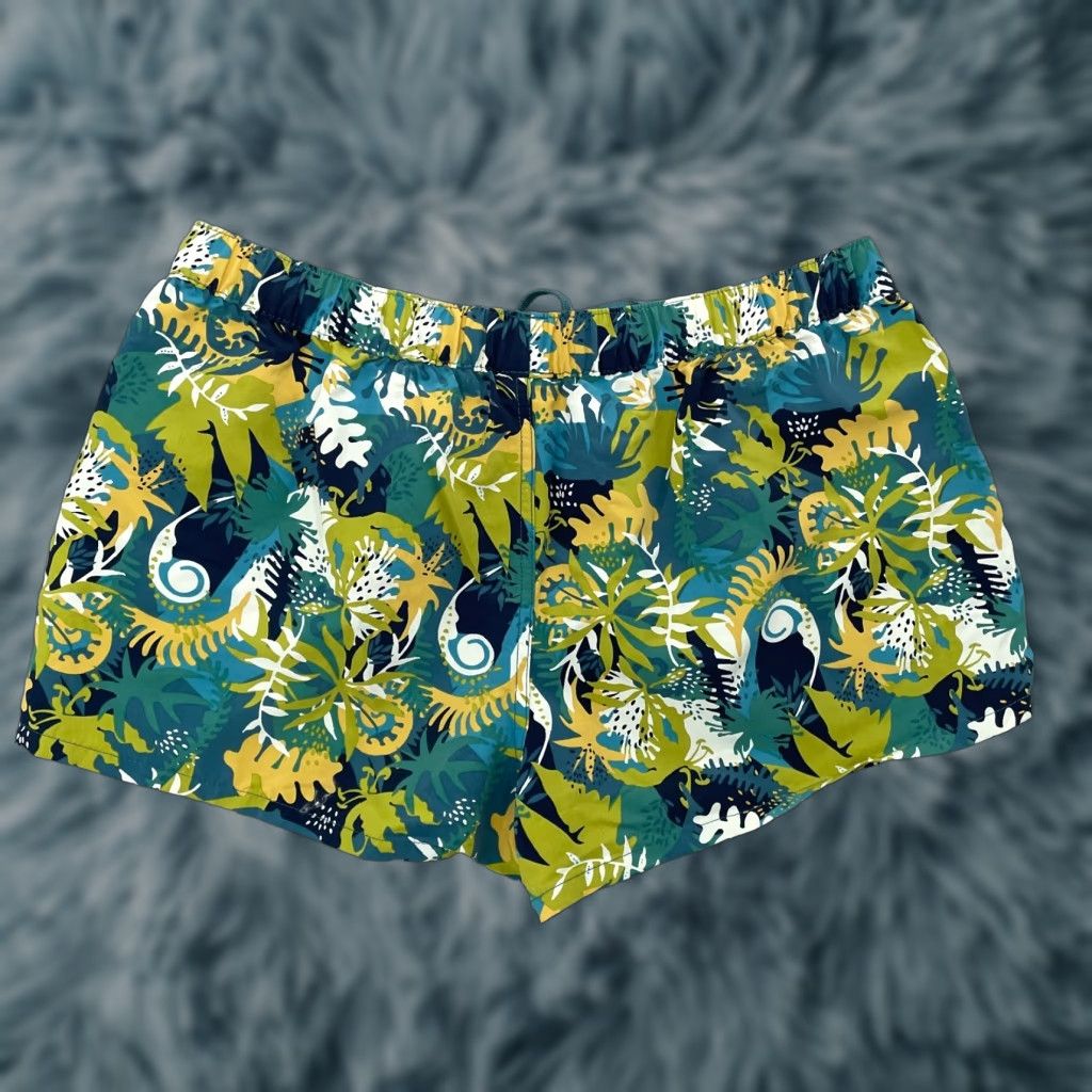Patagonia Patagonia Shorts Womens L Green Floral Barely Baggies 2" Short Ladies L Chino Nylon Lightweight Outdoor Hiking Womens Size 36" / US 14 / IT 50 - 1 Thumbnail