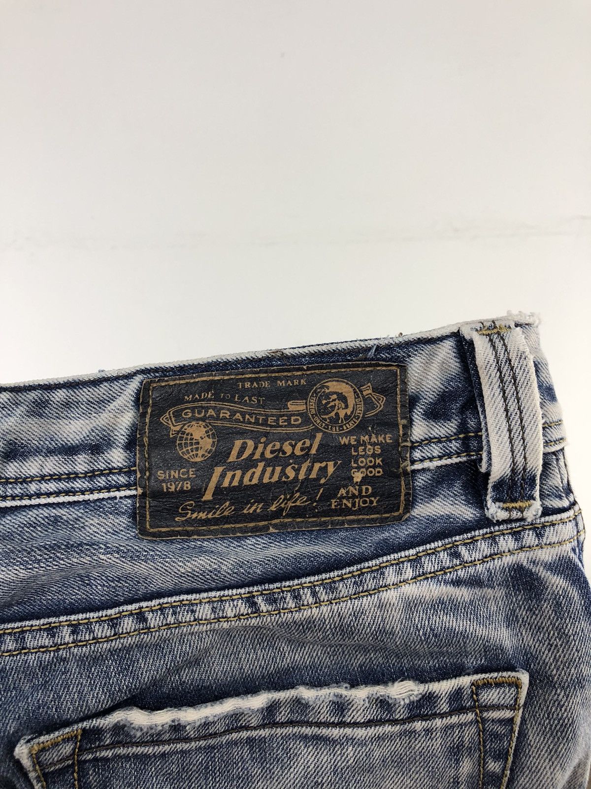 Diesel Vintage Diesel Larkee Distressed Stone Wash Jeans Size US 32 / EU 48 - 19 Thumbnail