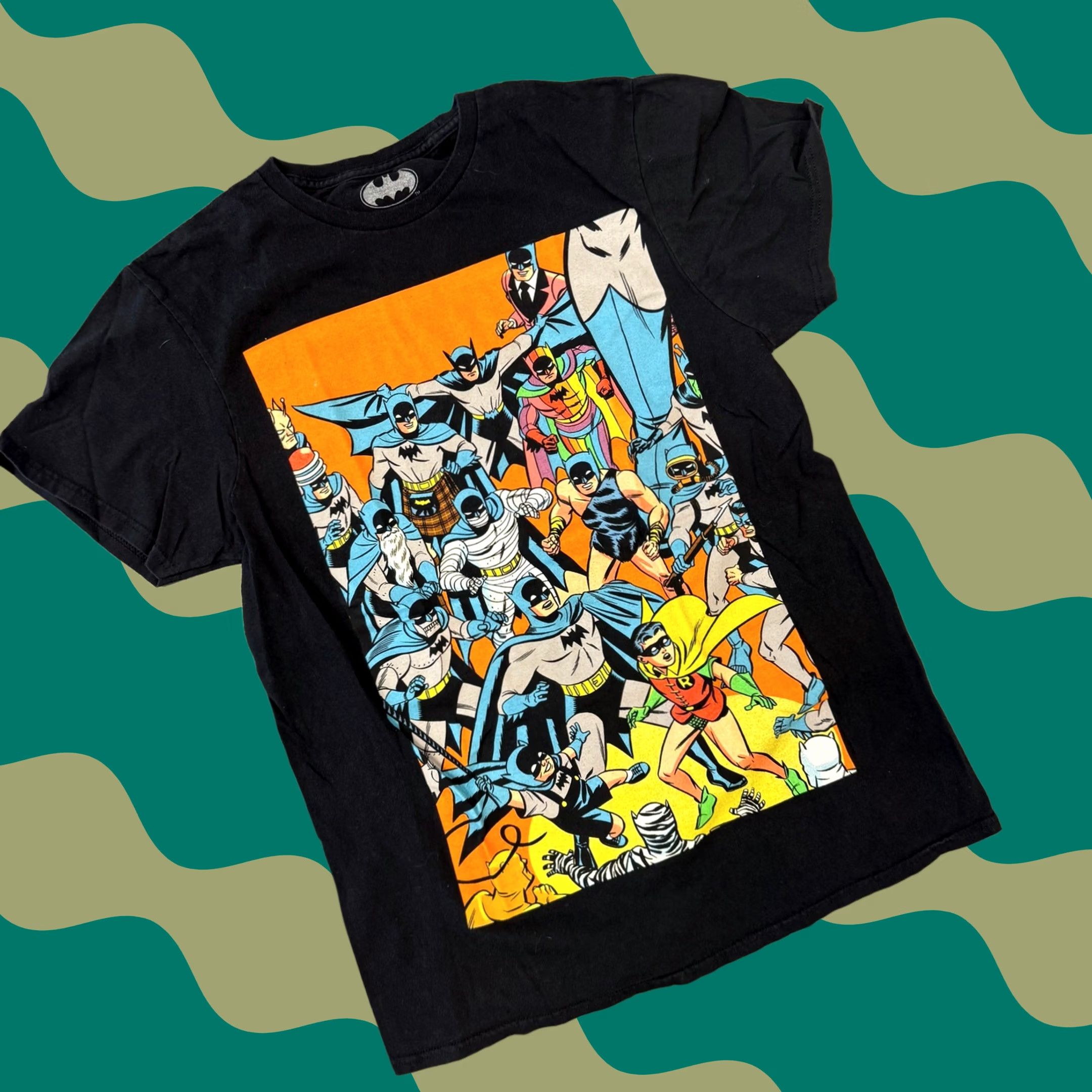 Vintage VINTAGE Batman Black Graphic DC Comics Short Sleeve Tee Shirt M Mens Adult Medium Size US M / EU 48-50 / 2 - 1 Thumbnail