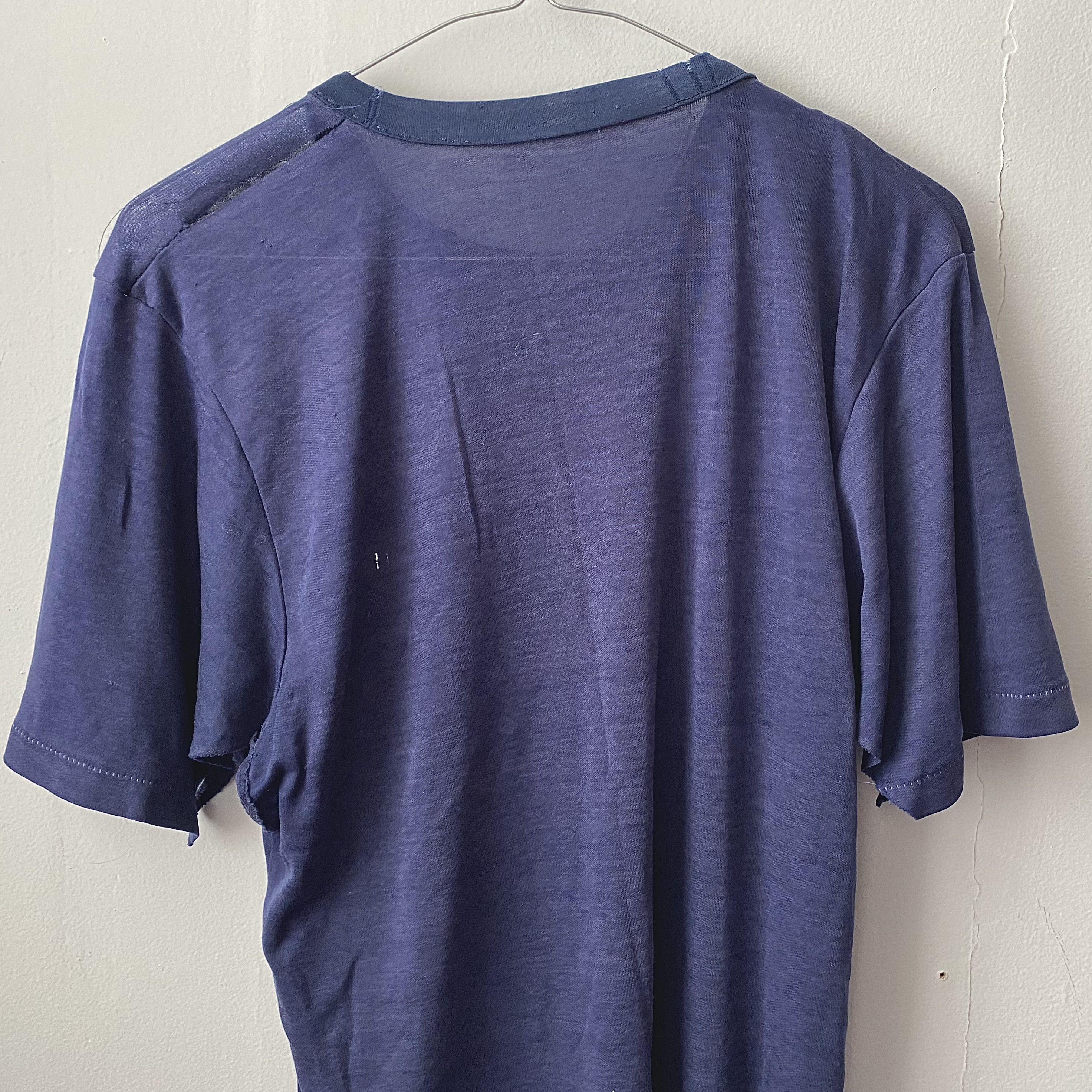 Other threadbare, thrashed vintage 70s t-shirt Size US M / EU 48-50 / 2 - 10 Thumbnail