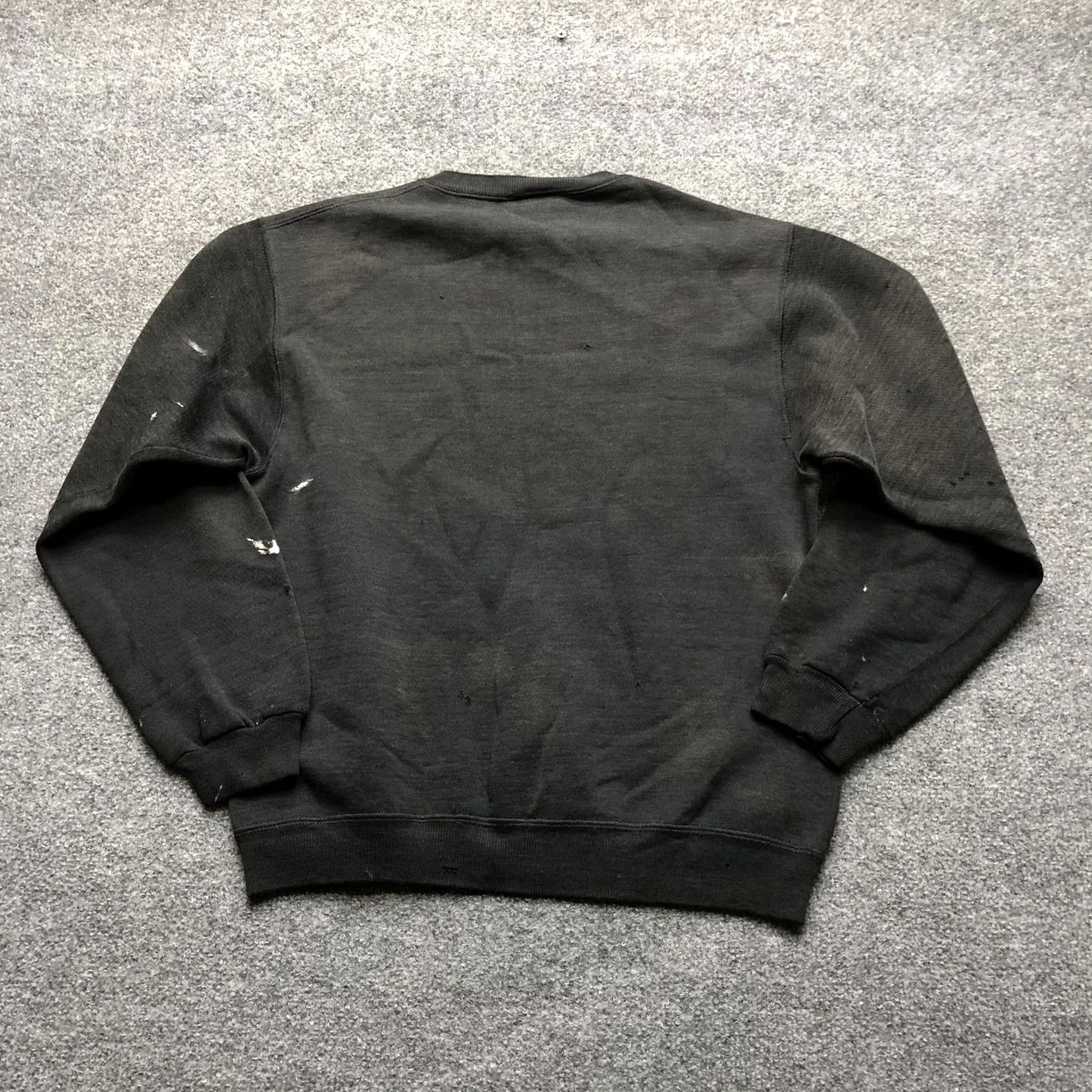 Vintage Vintage Sweatshirt Mens Large Black Crewneck Fleece Pullover Distressed Paint Size US L / EU 52-54 / 3 - 7 Thumbnail
