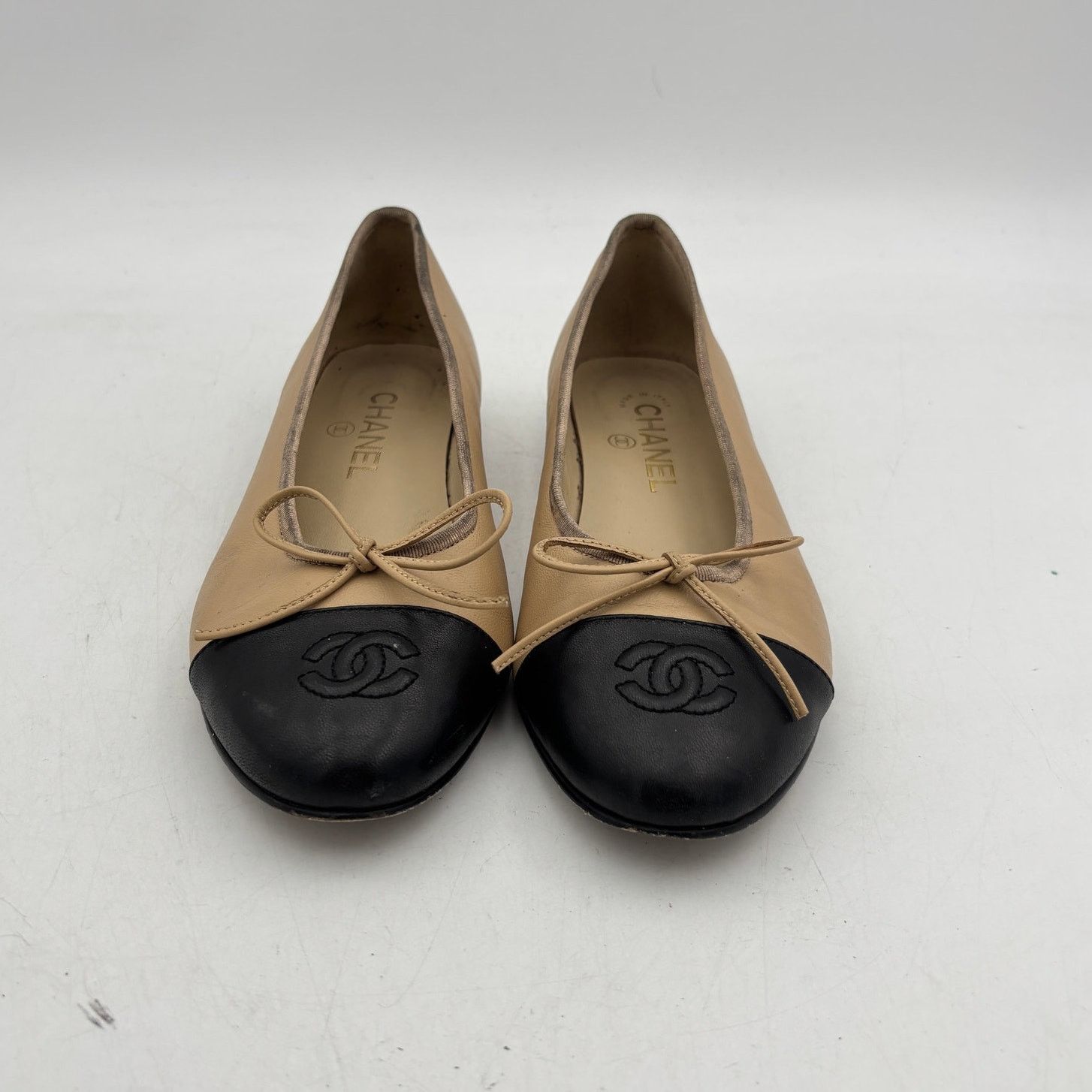 Chanel Chanel Leather CC Logo Cap Toe Boe Ballet Flats Women's 38C Size US 8 / IT 38 - 2 Thumbnail