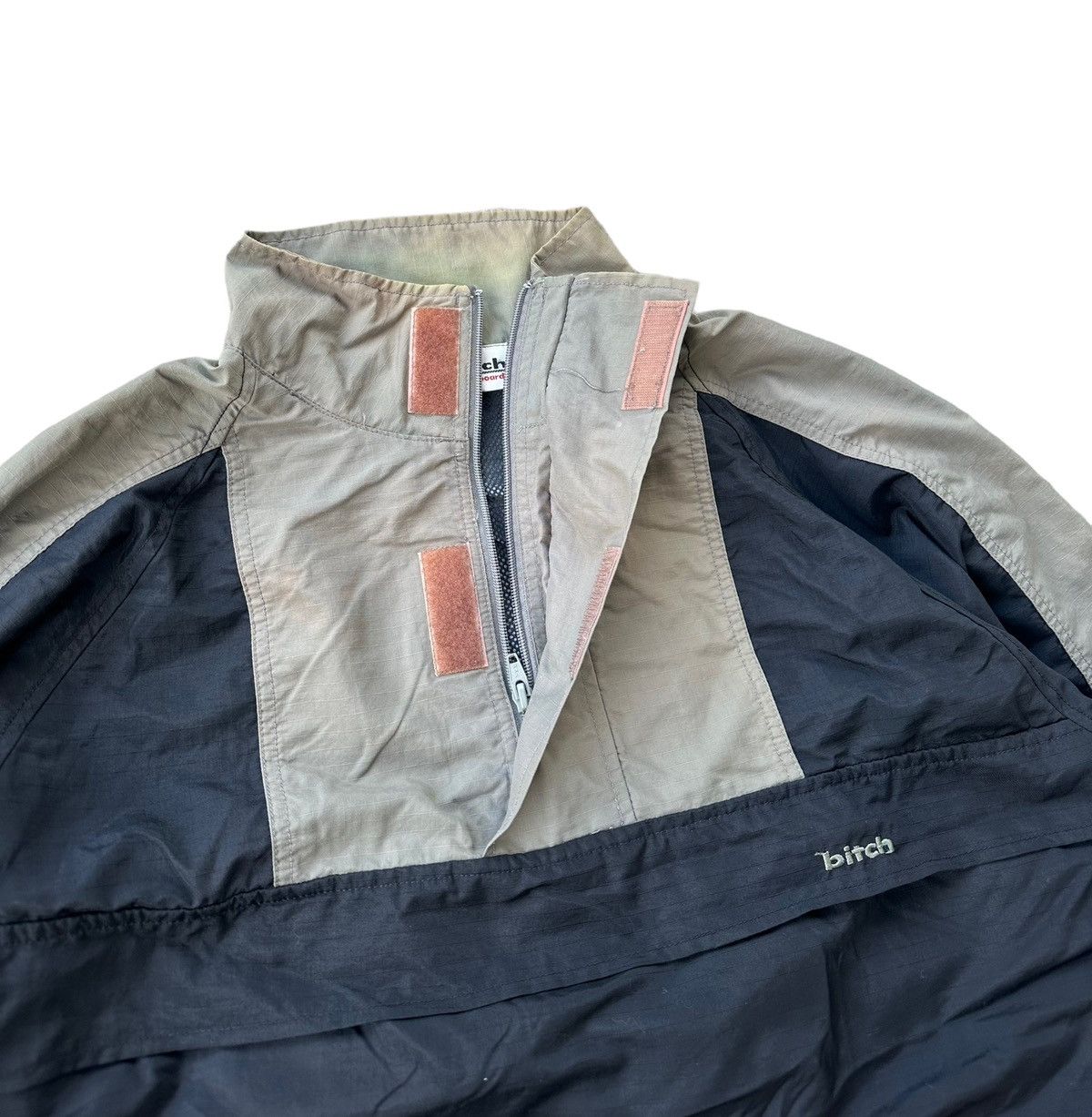 Vintage Bitch skateboard windbreaker Size US L / EU 52-54 / 3 - 5 Thumbnail