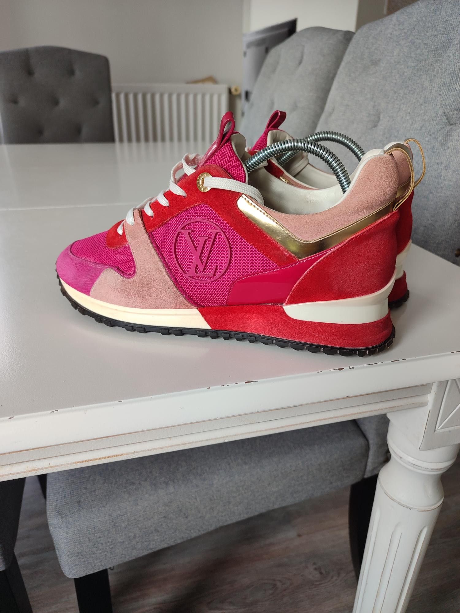Louis Vuitton BASKETS LOUIS VUITTON RUN AWAY ROUGE FUSCHIA Size US 8 / IT 38 - 9 Thumbnail