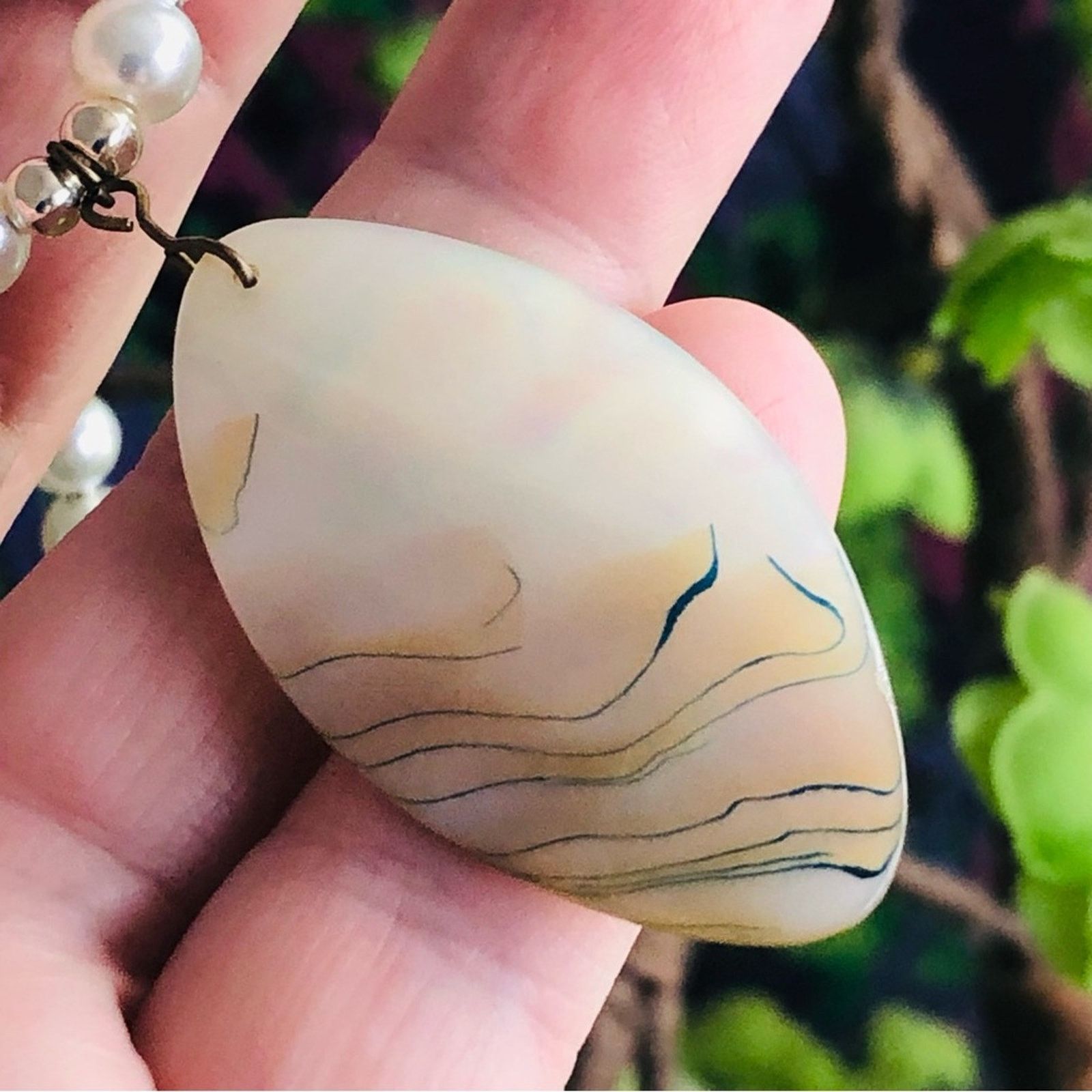 Handmade Handcrafted repurpose elegant shell pendant Pearl necklace Size ONE SIZE - 8 Thumbnail