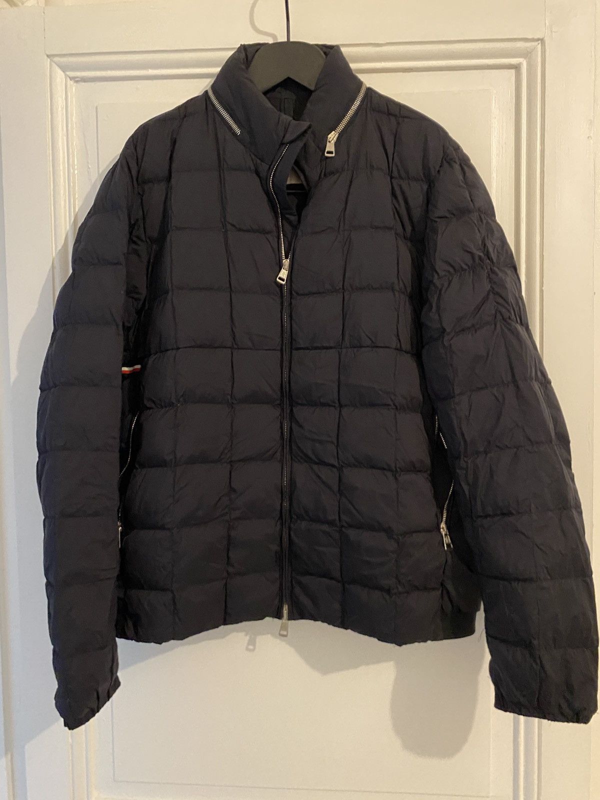 Moncler Moncler black jacket size large Size US L / EU 52-54 / 3 - 1 Thumbnail