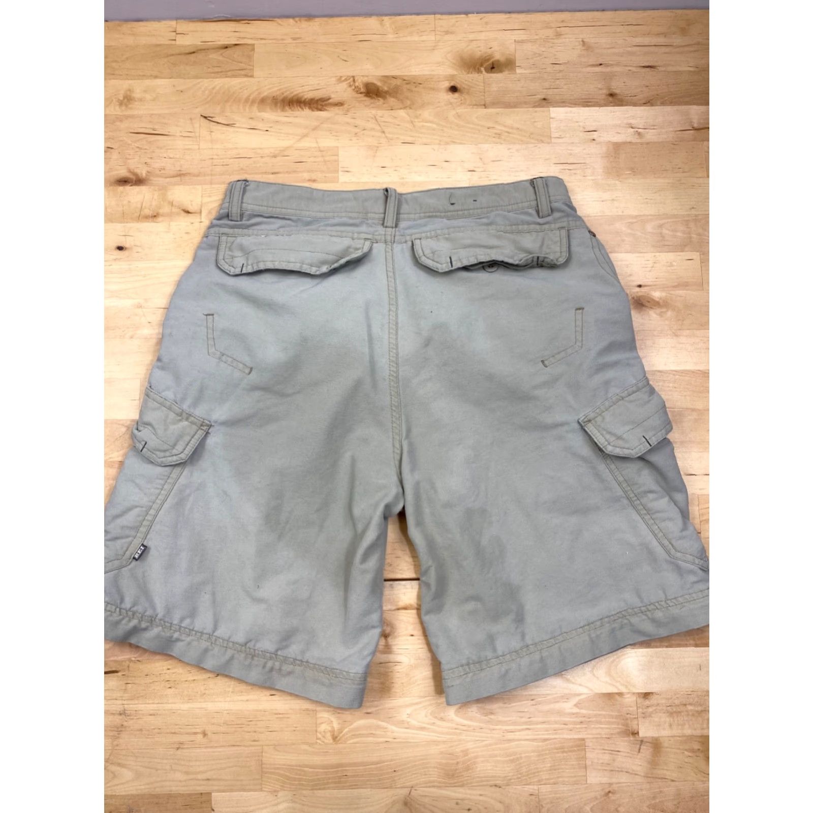 Vintage REI Mens Cargo Shorts 30 Khaki Beige Outdoor Hiking Casual Cargo Shorts Mens 30 Size US 30 / EU 46 - 7 Thumbnail