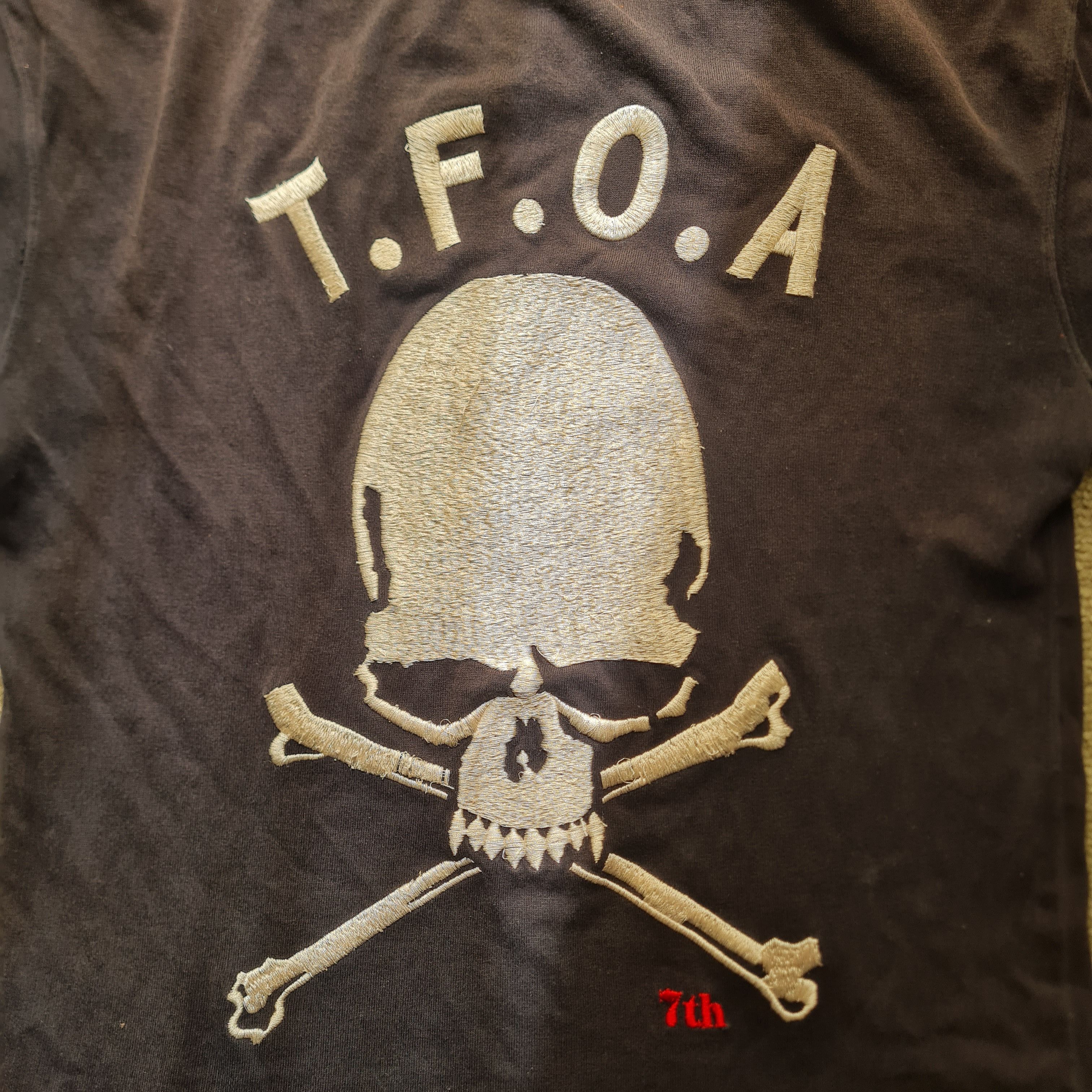 Vintage 7th Generation Armed Front Emborder T-Shirt Size US L / EU 52-54 / 3 - 9 Thumbnail