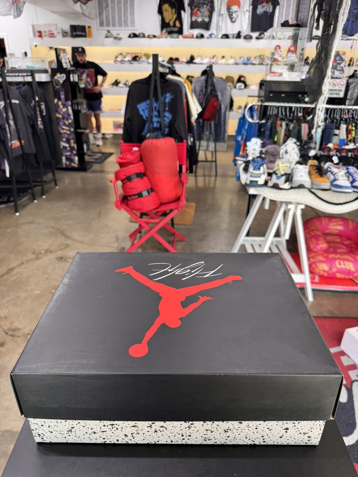 Jordan Brand Air Jordan 4 Royalty Size 12 (2017) Size US 12 / EU 45 - 15 Thumbnail