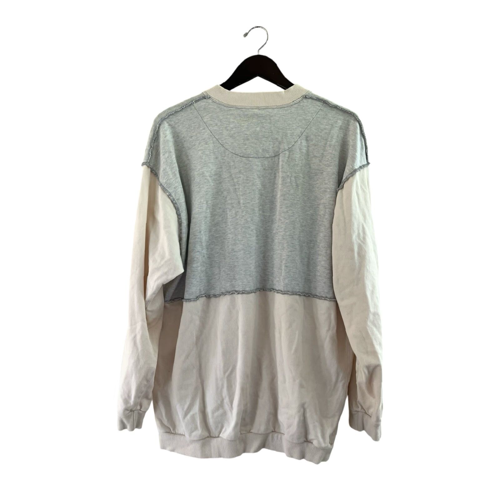 Guess VINTAGE GUESS Shirt Mens L Cotton 90s Crew Neck Sweatshirt Gray Ash 2 Button Patch Logo Pullover - 90s Decade, Cotton, Long Sleeve, Size L Size US L / EU 52-54 / 3 - 8 Thumbnail