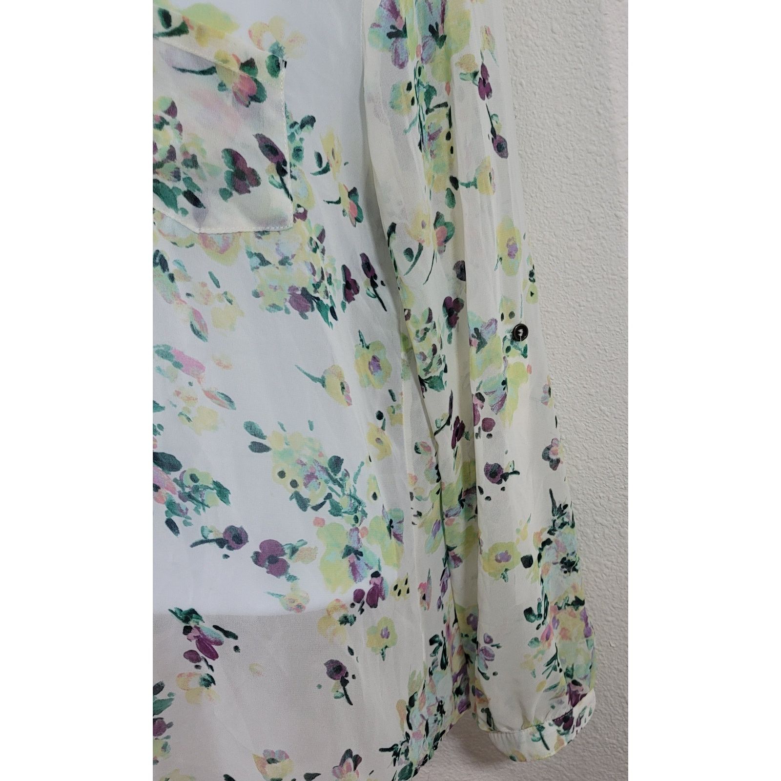 Other Sweet Rain White Purple Floral Henley Sheer Top Small Size S / US 4 / IT 40 - 6 Thumbnail