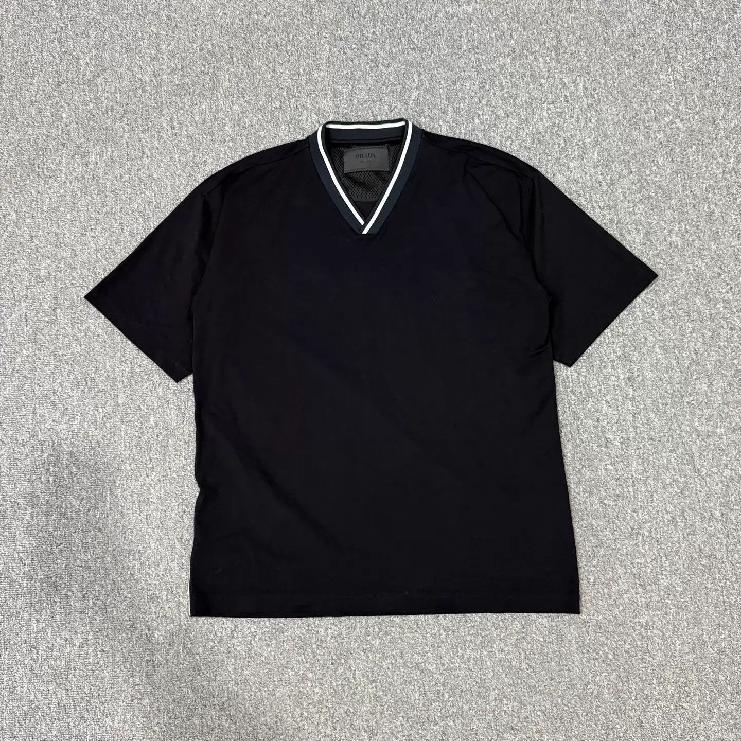 Prada Prada Black Color Blocked Back Short Sleeve M 99New Size US M / EU 48-50 / 2 - 1 Thumbnail