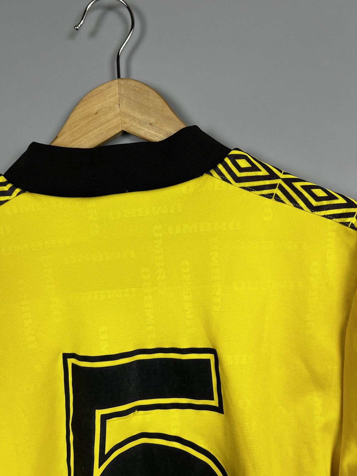 Umbro (L) RARE Umbro Berliner Tennis Club Borussia Vintage Size US L / EU 52-54 / 3 - 7 Thumbnail