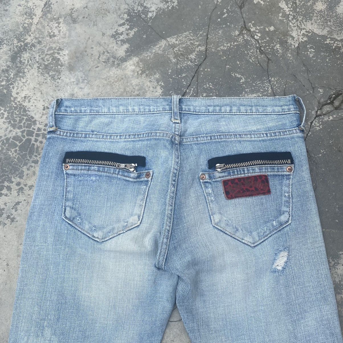 If Six Was Nine RNA Distressed Jeans Size US 31 - 7 Thumbnail