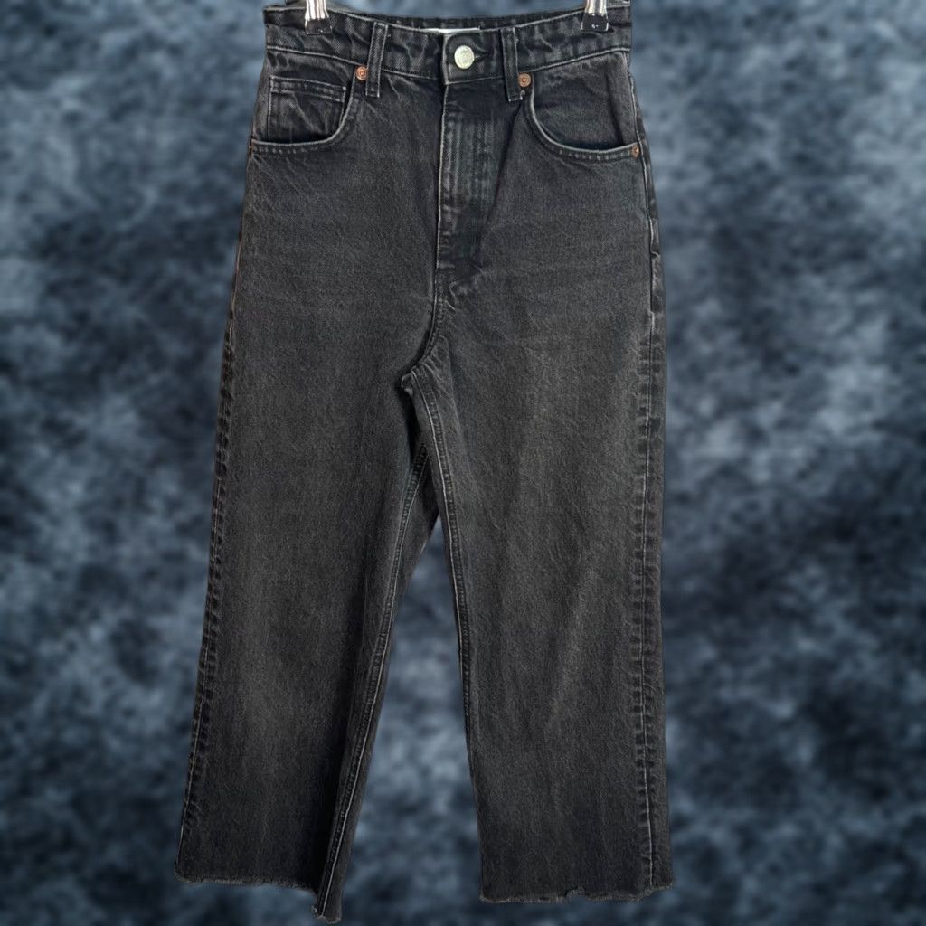 Zara VINTAGE Zara Jeans Women/Adult 2 Black High-Waist Cropped Frayed Hem Straight Leg Denim Denim Jeans 26in Inseam 24in Waist Womens Size 26" / US 2 / IT 38 - 1 Thumbnail
