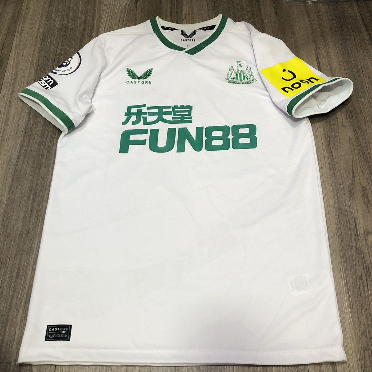 Other Newcastle United 22/23 3rd away shirt #28 Willock Size US S / EU 44-46 / 1 - 1 Thumbnail