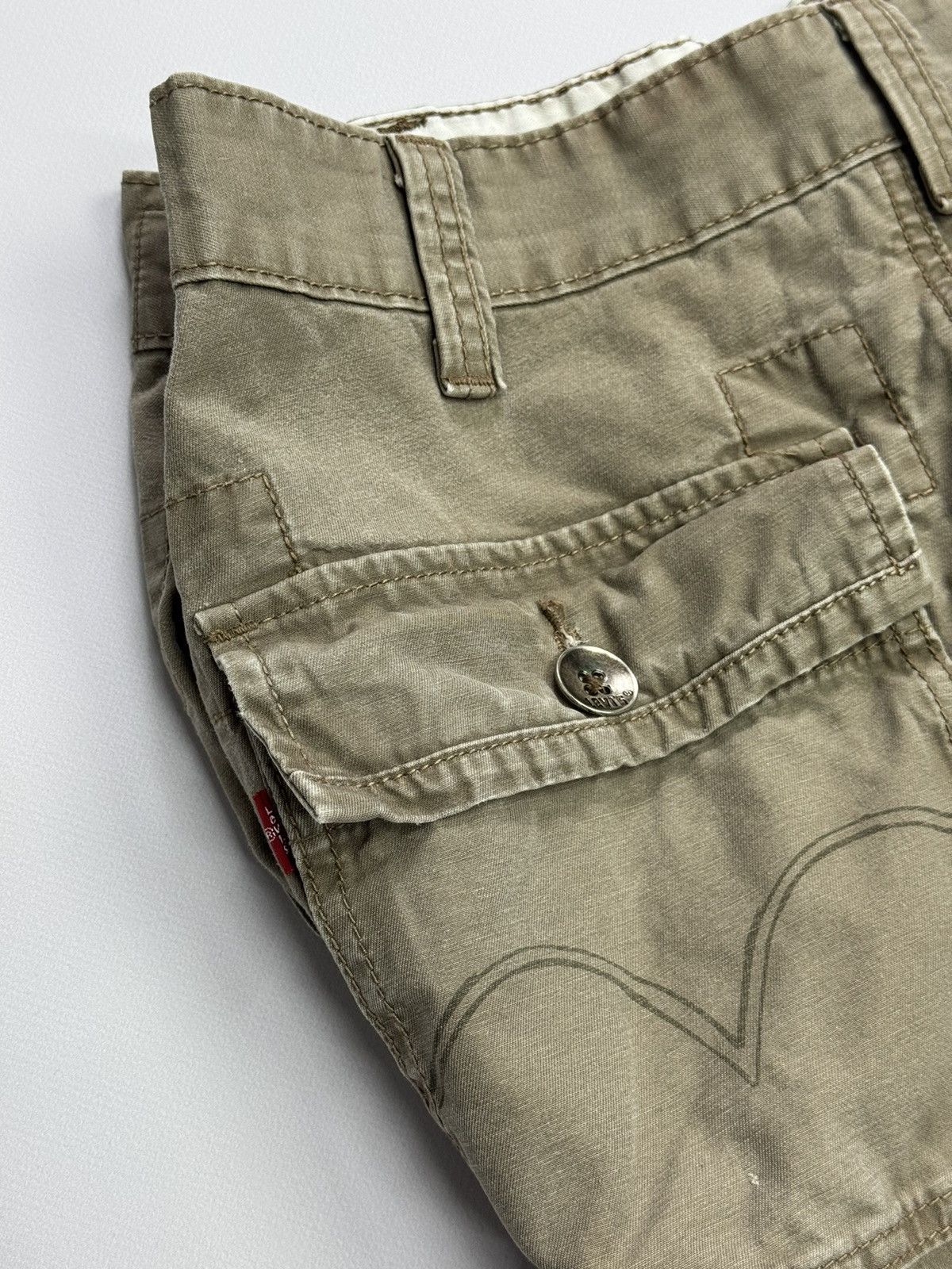 Levi's Vintage Levi’s Cargo Shorts Brown Utility Military Y2K Style Size US 36 / EU 52 - 8 Thumbnail