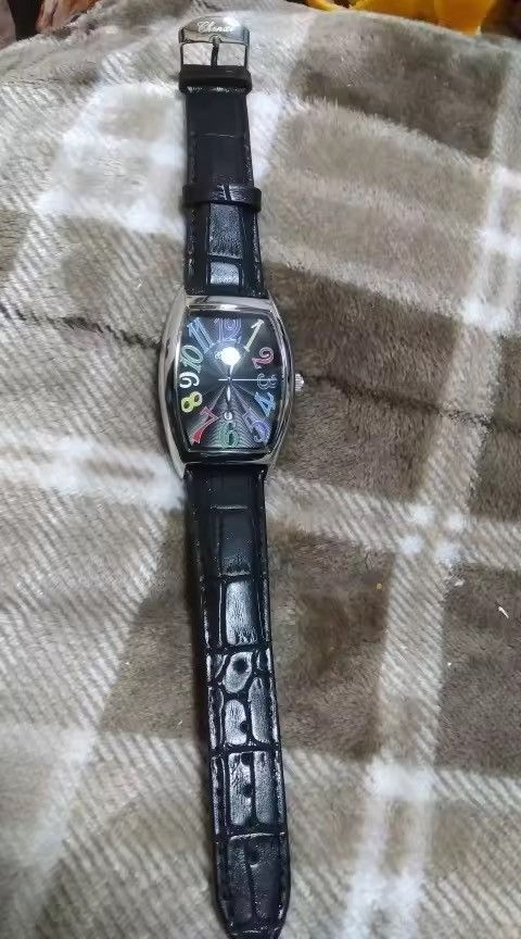Vintage Vintage 90s black dial luxury style quartz silver watch Size ONE SIZE - 2 Thumbnail
