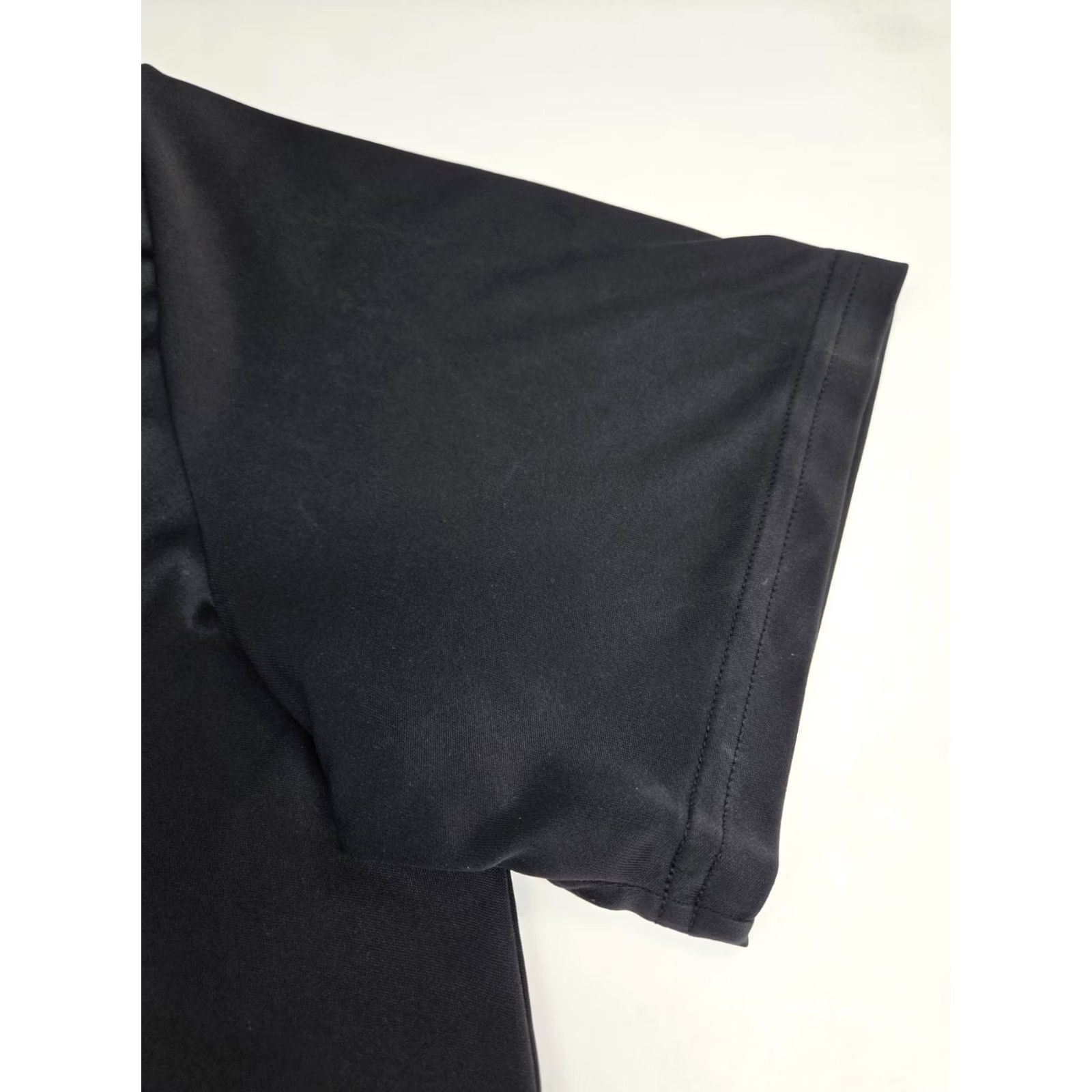 Under Armour Under Armour Mens Short Sleeve V Neck Loose HeatGear Black Shirt XL Size US XL / EU 56 / 4 - 7 Thumbnail
