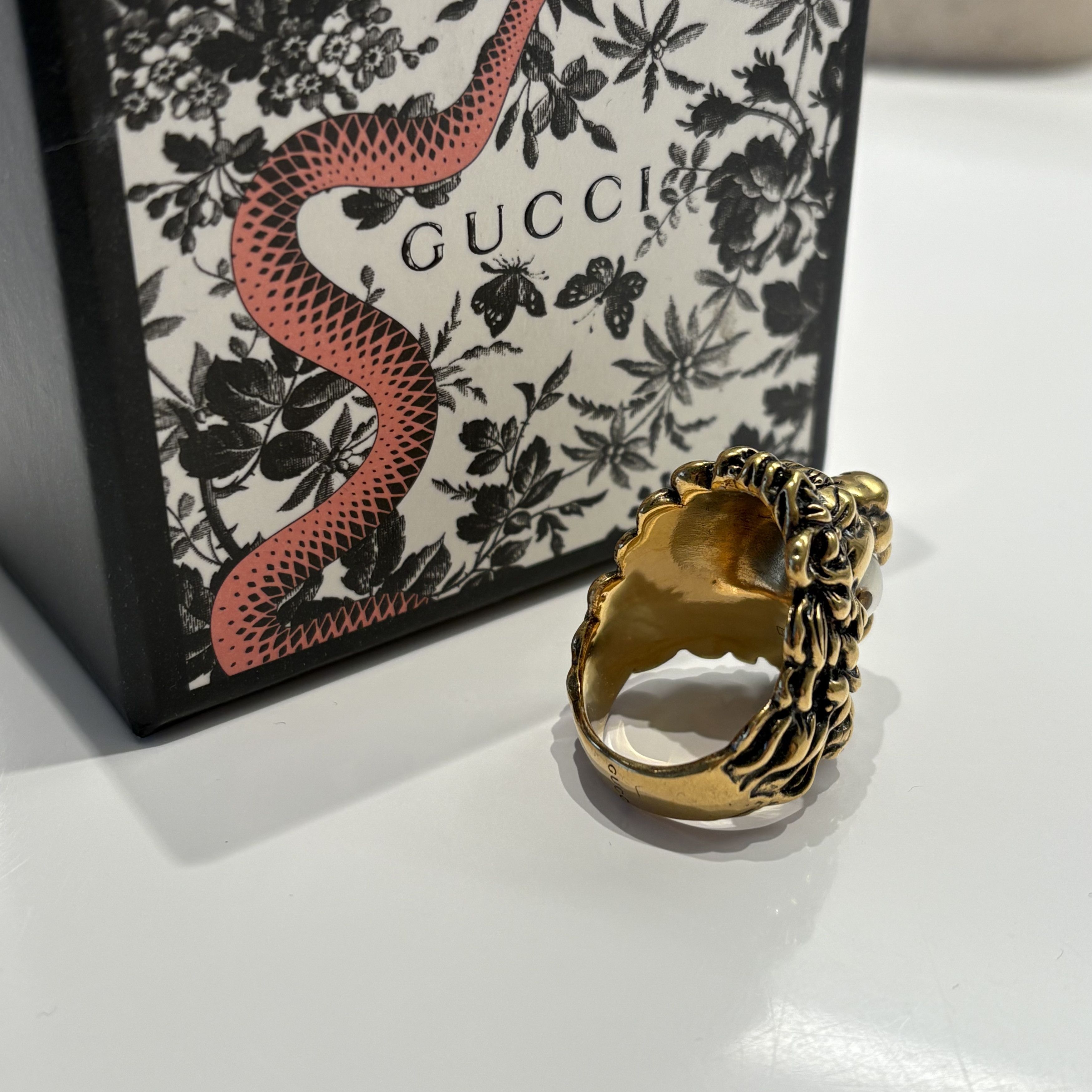 Gucci Gucci Gold Lion Pearl Ring sz 23 Size ONE SIZE - 5 Thumbnail