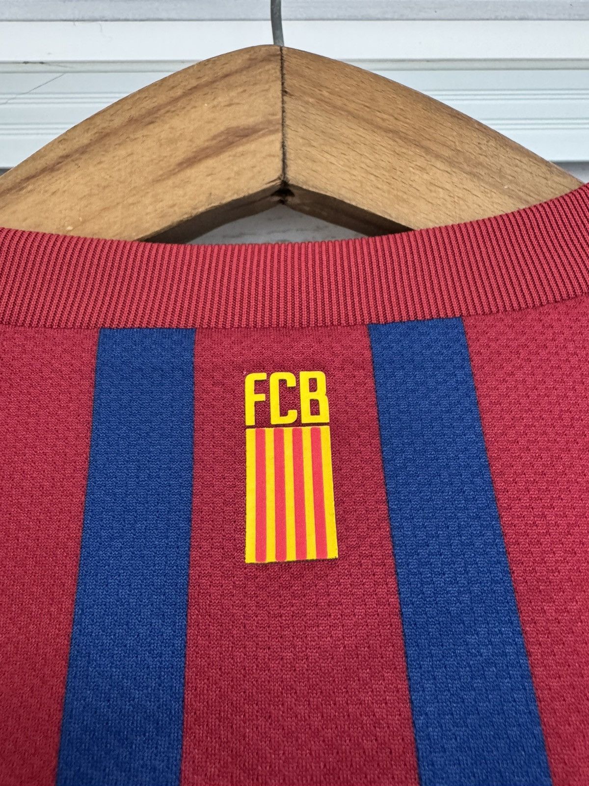 Nike Barcelona 2011-2012 Home Soccer Jersey Football Kit Shirt Size US S / EU 44-46 / 1 - 13 Thumbnail