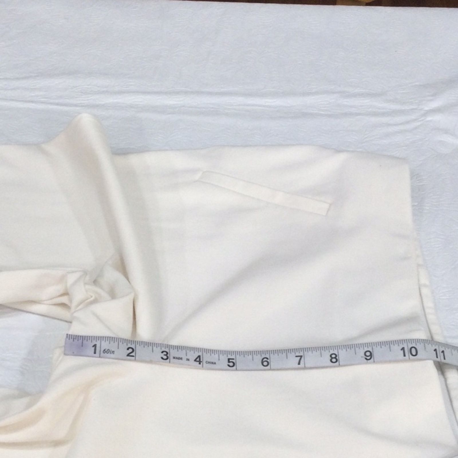 Chicos Fabulously Slimming by Chico's White Ankle Pant Sz 2.5/L/14 Size 36" / US 14 / IT 50 - 15 Thumbnail